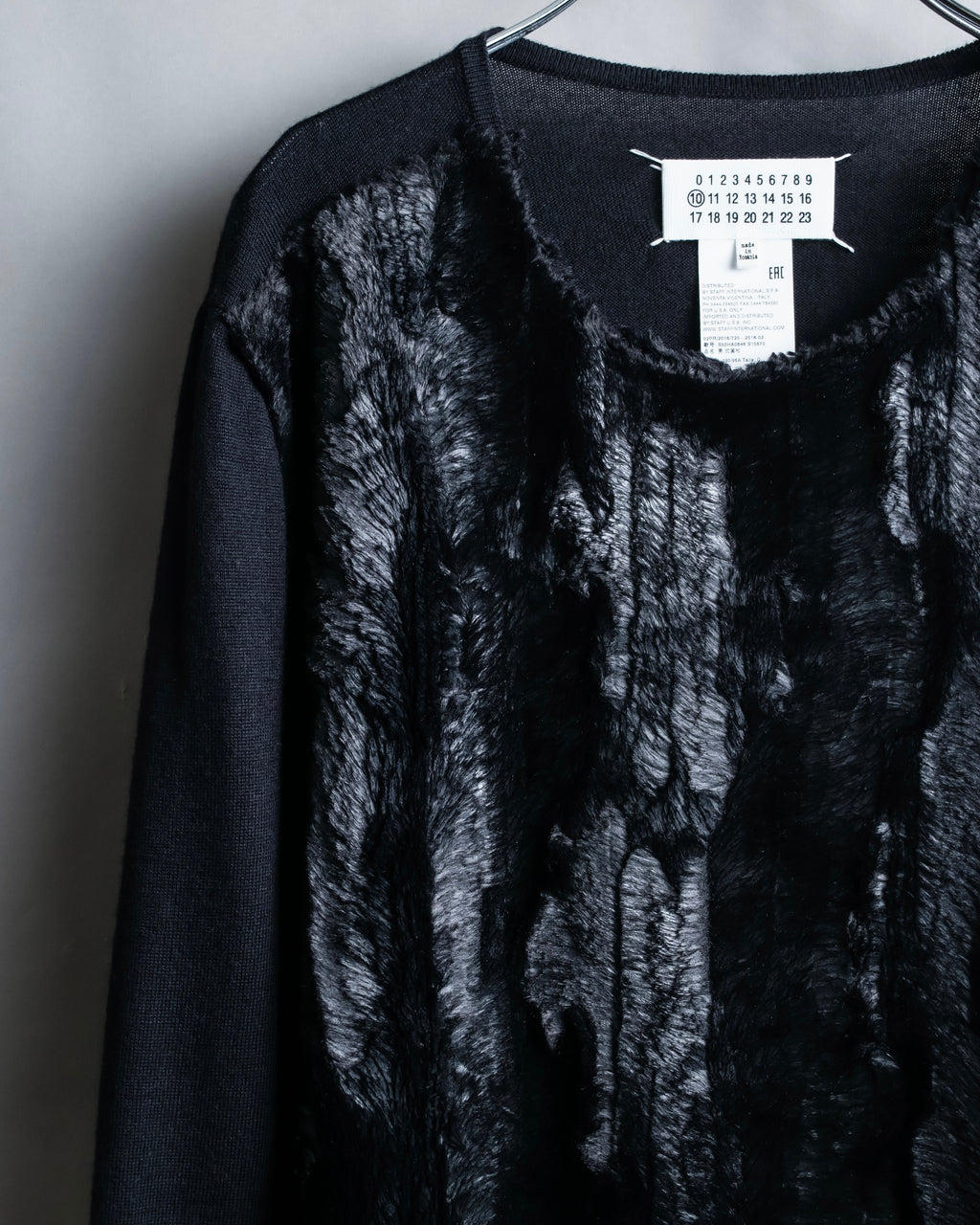 "MAISON MARGIELA"
Fur docking high gauge knit