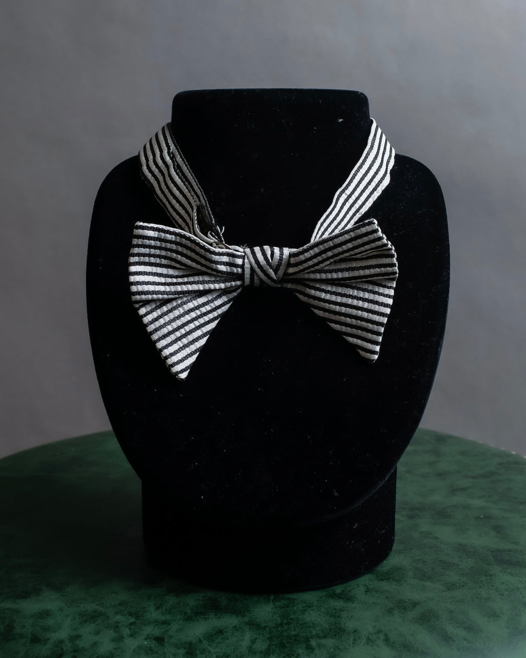 "LOUIS VUITTON" Black＆white color striped bow tie