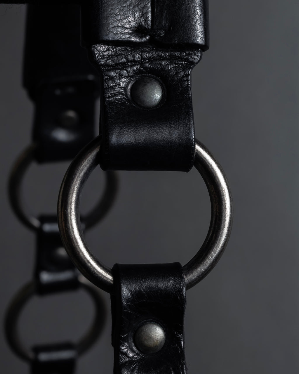 -SPECIAL- "YVES SAINT LAURENT"
00's Tom Ford period stacked ring design horizontal leather bag