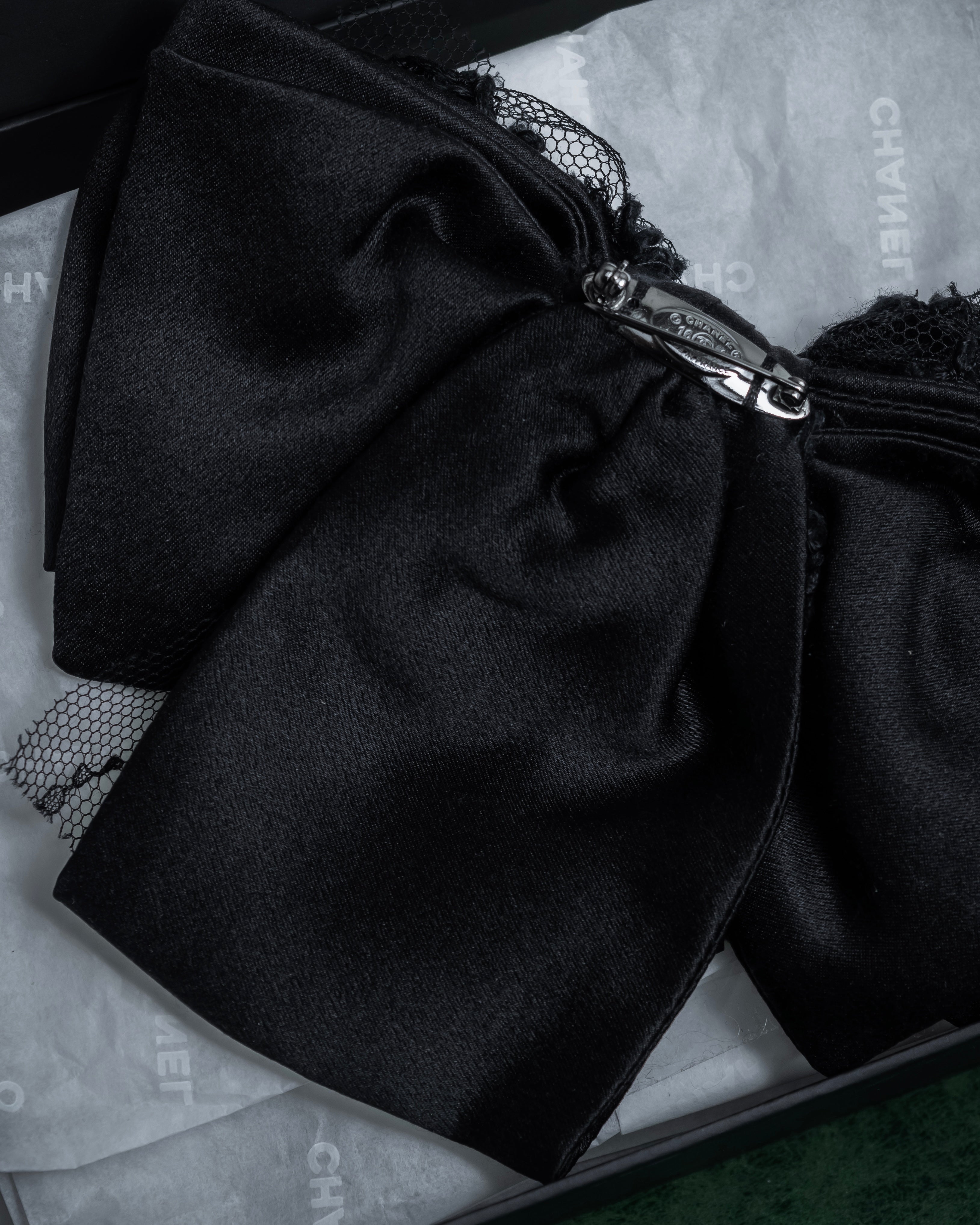 "CHANEL" 16AW Tulle lace design ribbon brooch