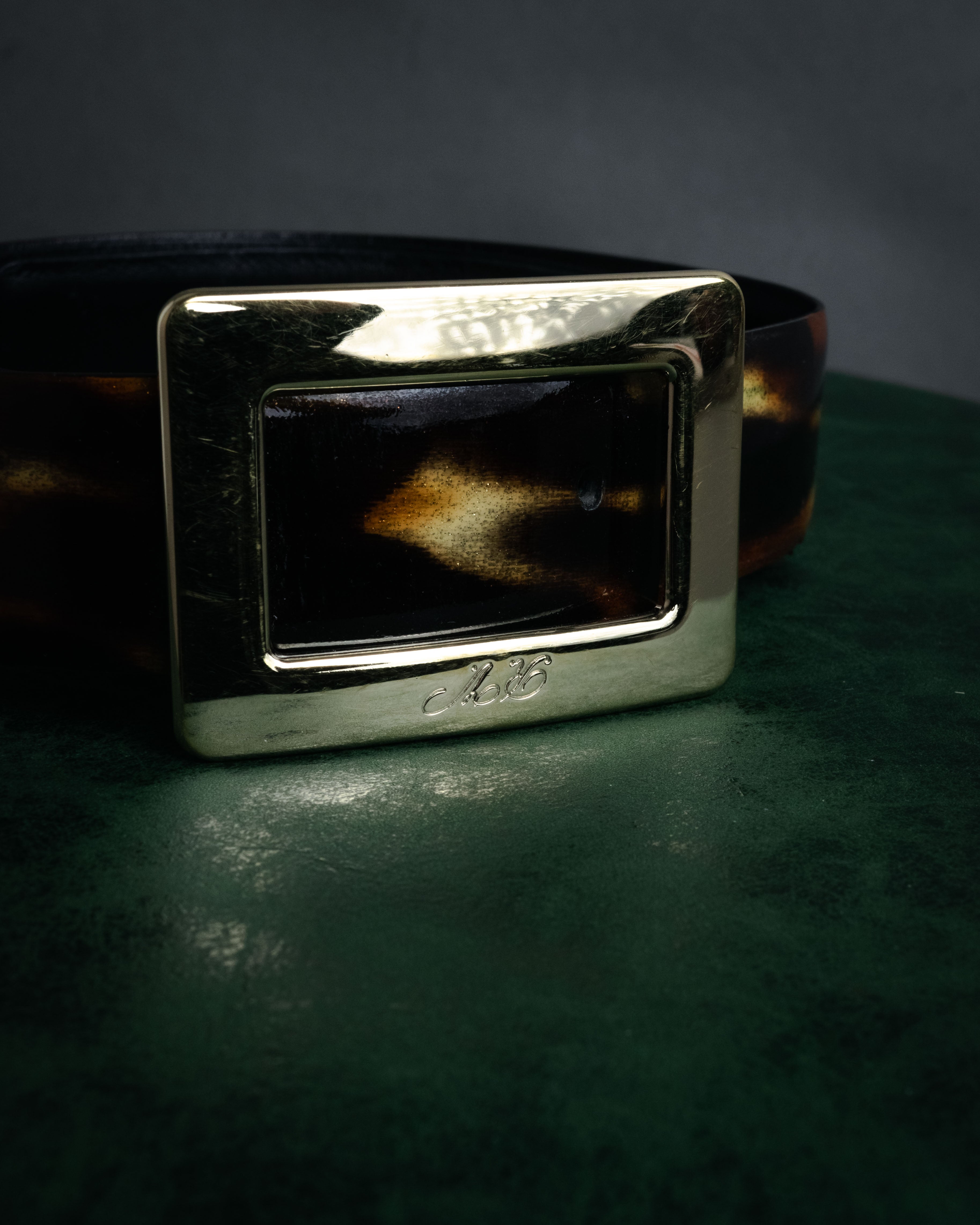 “Roger Vivier” 2010’s Patent tortoiseshell buckle belt