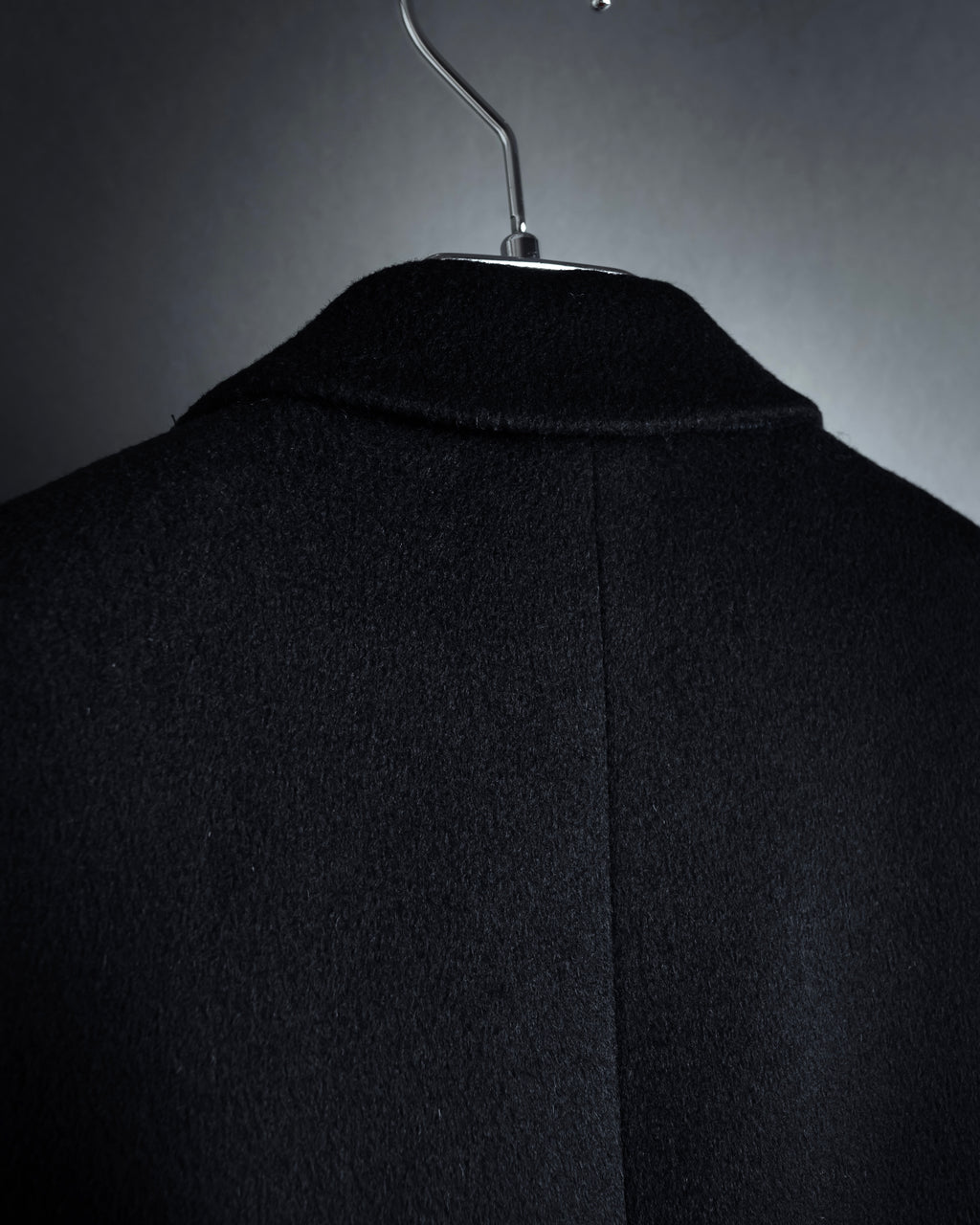 "GUCCI" Michele period linear silhouette wool chester coat