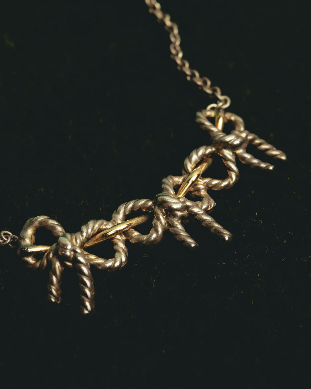 "Tiffany & Co." 80's-90's Sculptural triple bow necklace