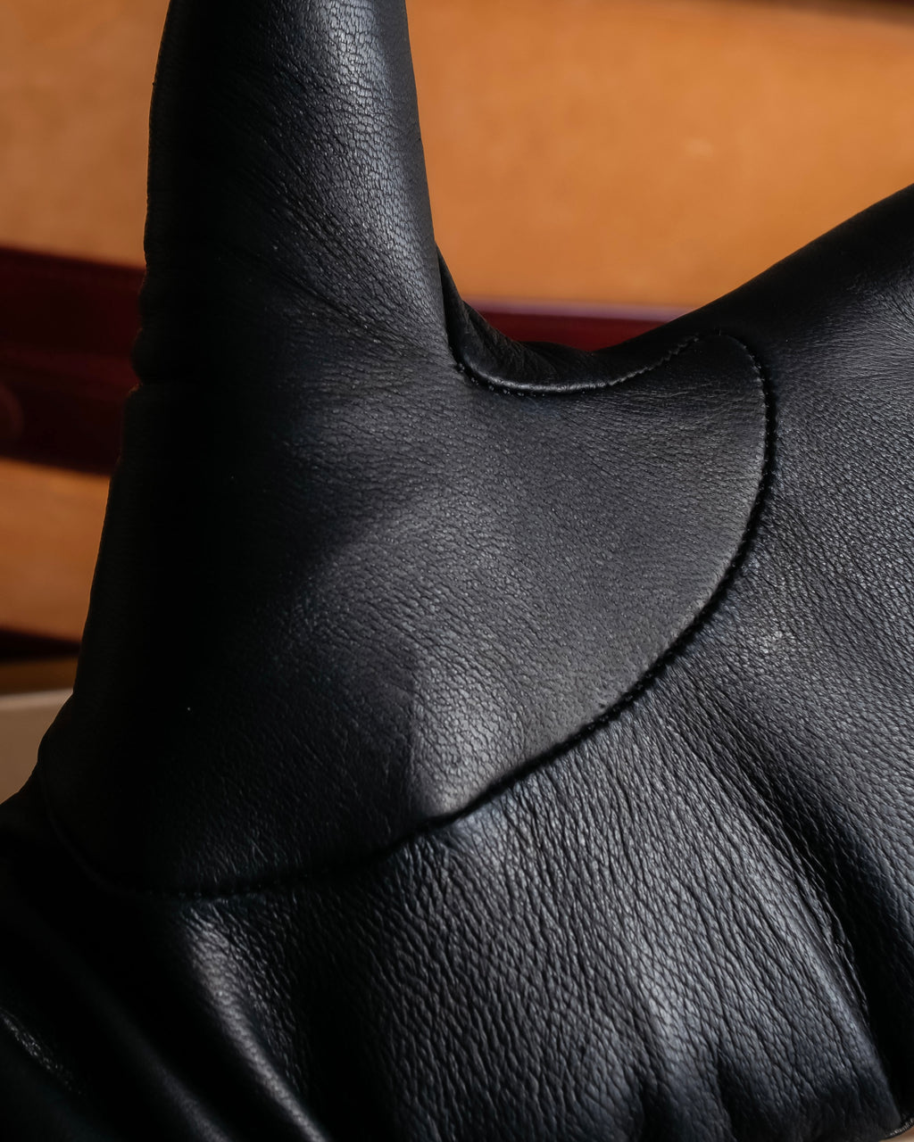 "GUCCI" Gold metal button design long leather gloves