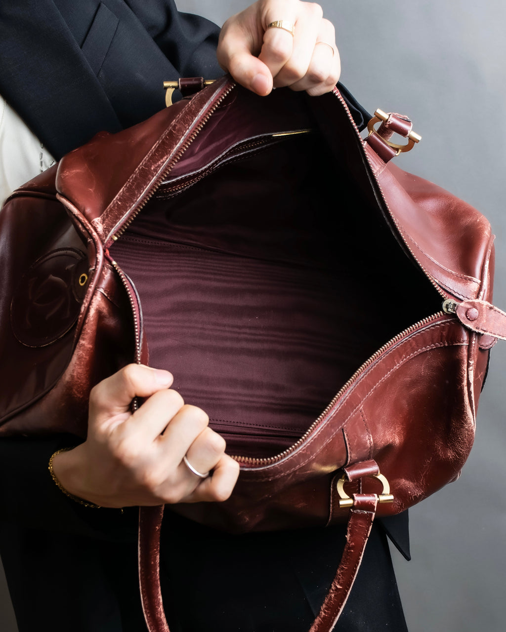 "Cartier" Horizontal design Bordeaux color boston bag