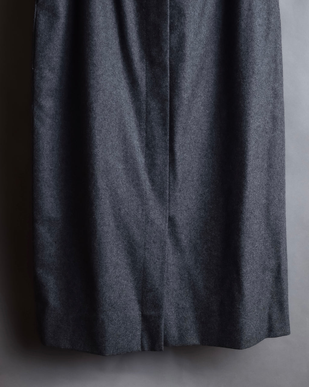 "CHANEL" 90's Gold button design straight line skirt