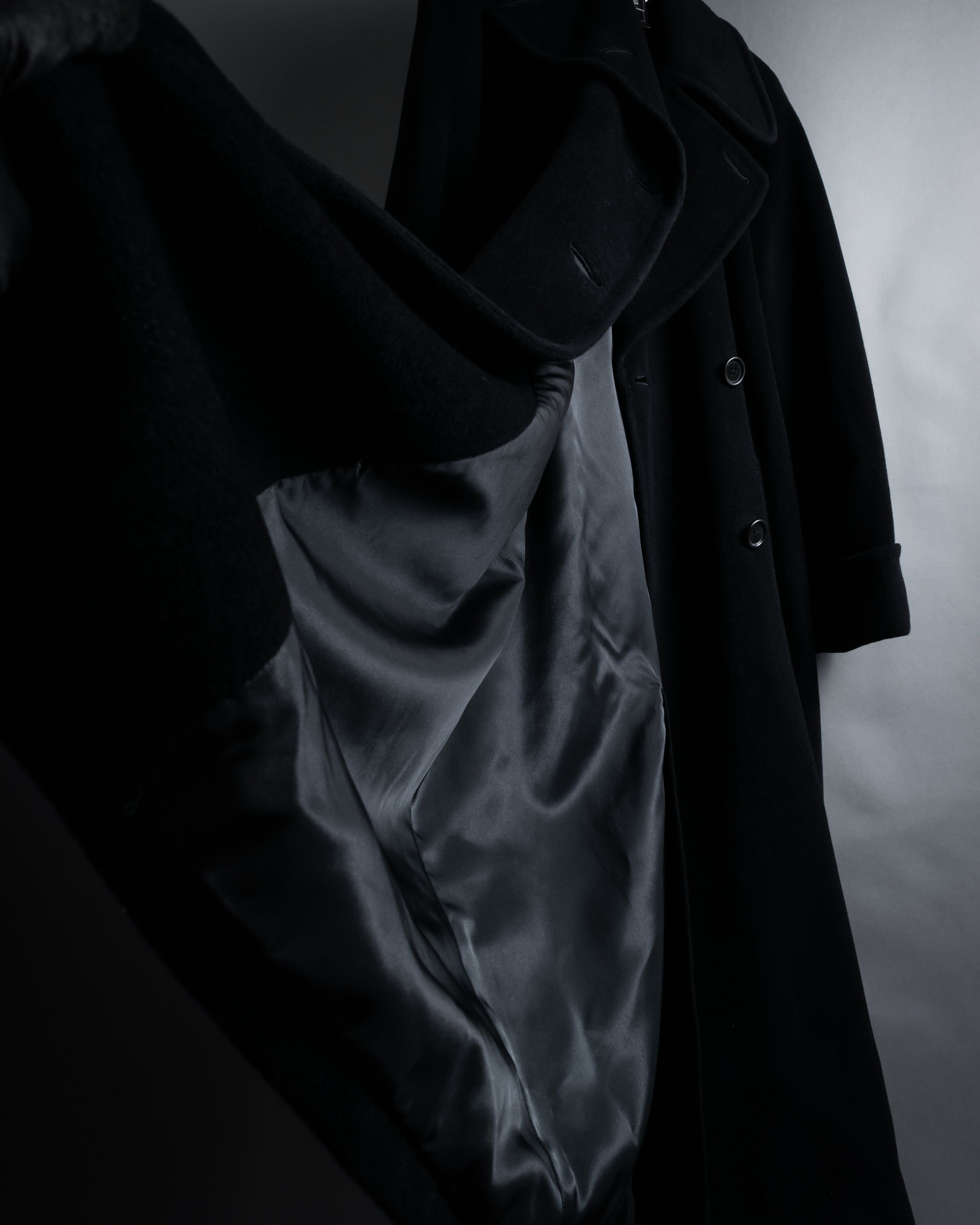 “SOPRANI DONNA” Tailored double-breasted long coat