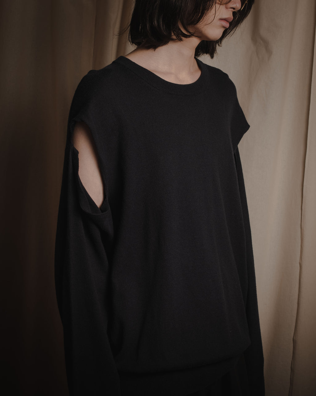 "Maison Margiela" Deconstructed arm-slit crewneck knit pullover