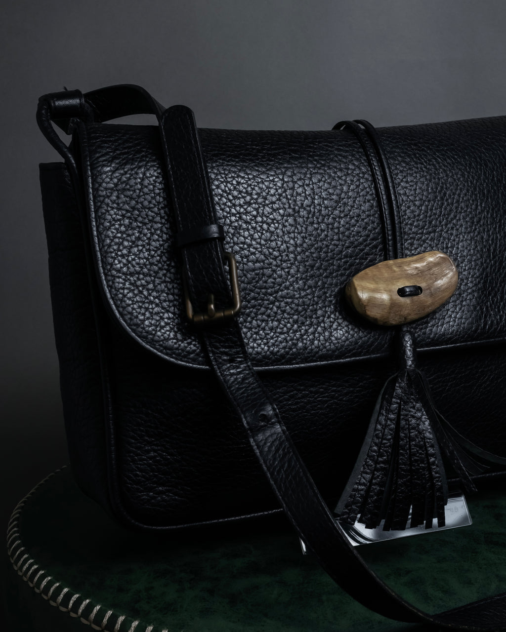 "YVES SAINT LAURENT" 80's-90's Wood toggle design pebbled leather bag