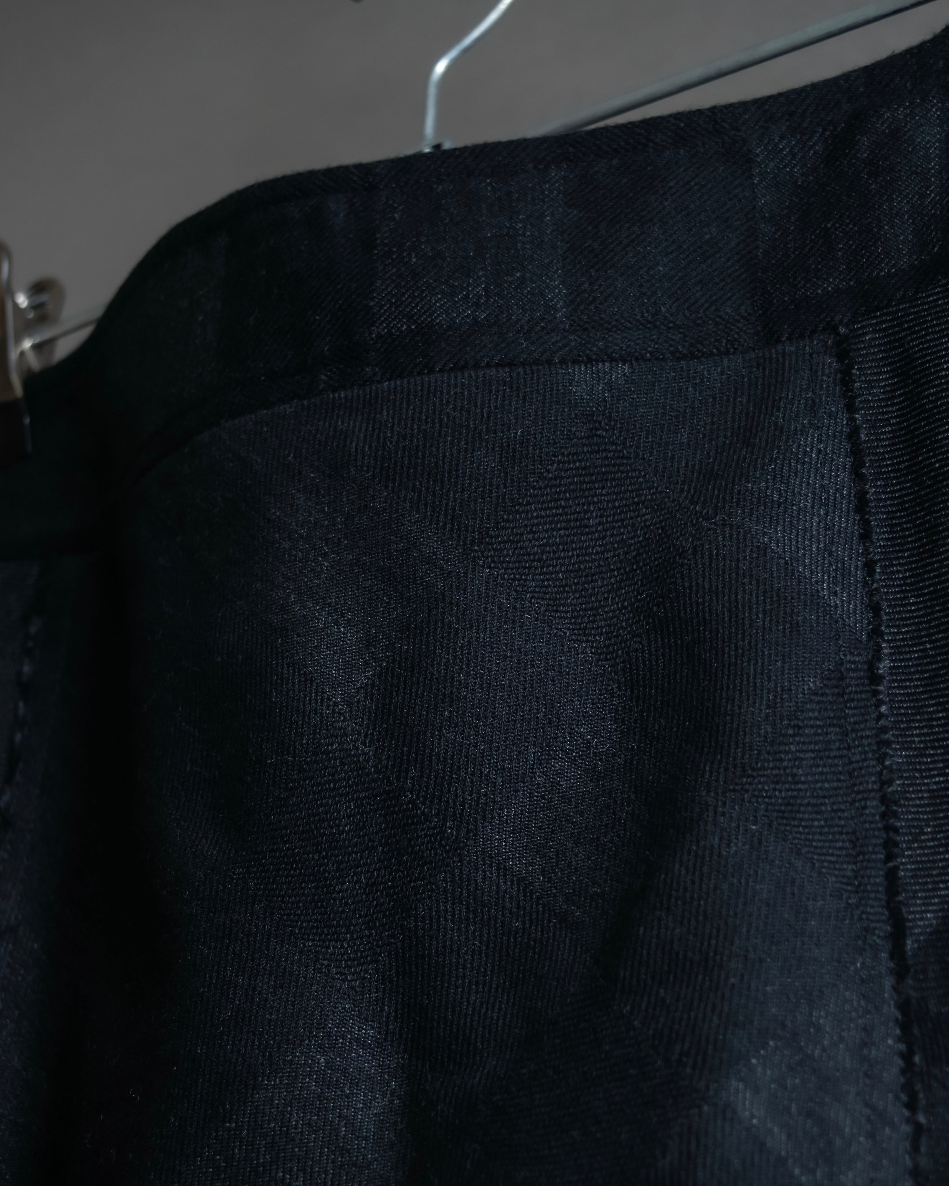 "BURBERRY" Tone-on-tone check pattern flared skirt