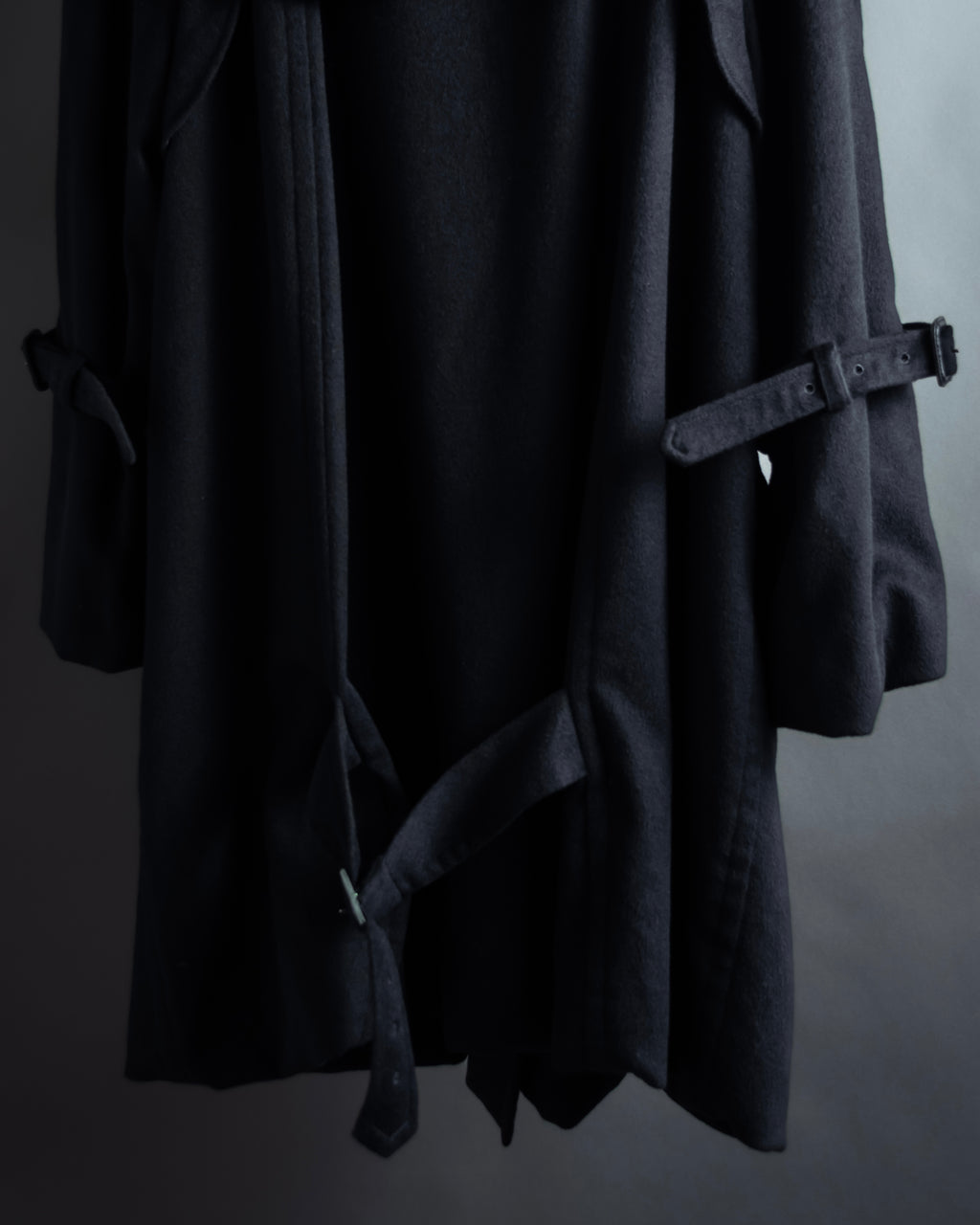 "TORUICHOU" Muffler-style collar military detail coat