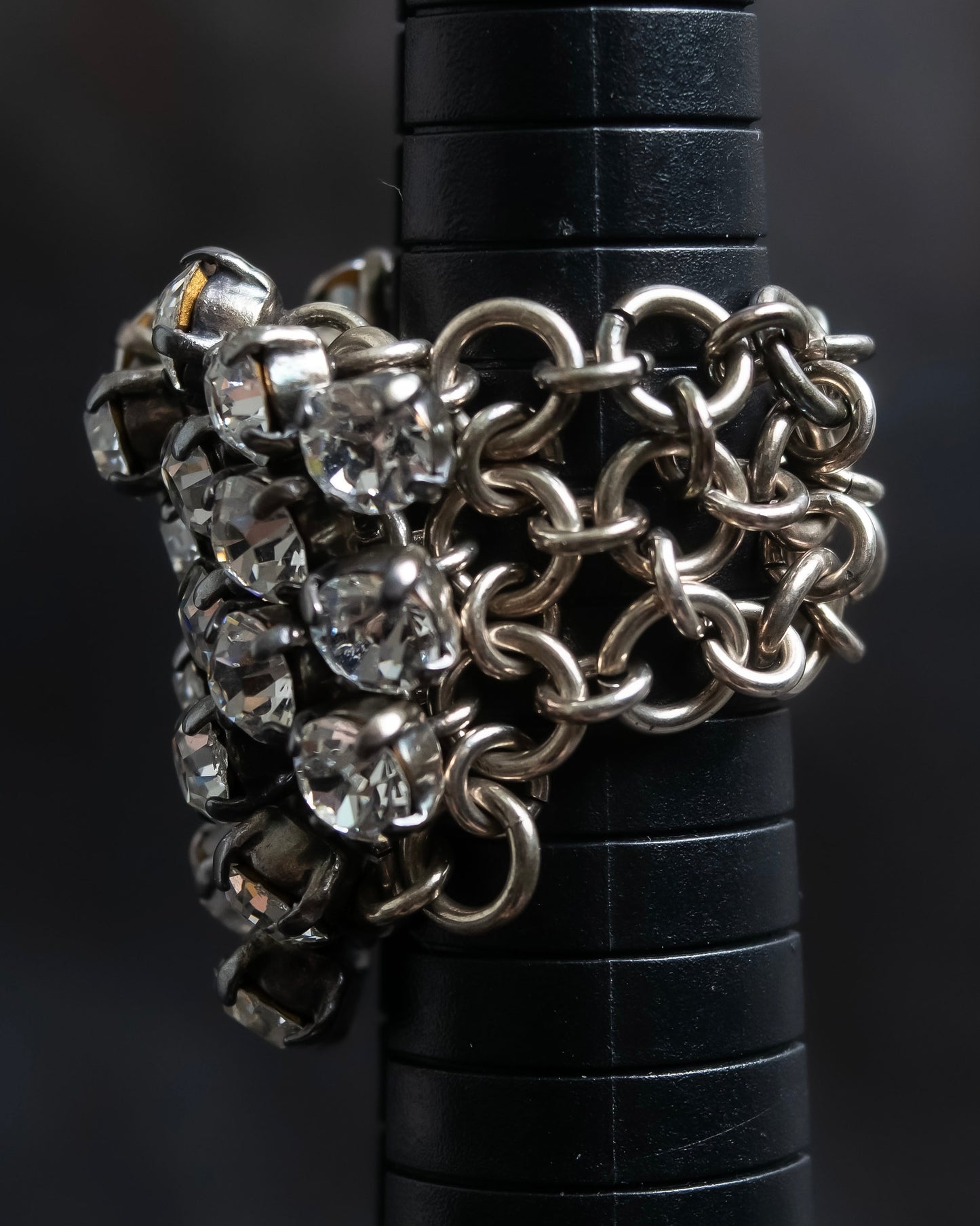 "SERGE THORAVAL" Crystal top chain braided ring