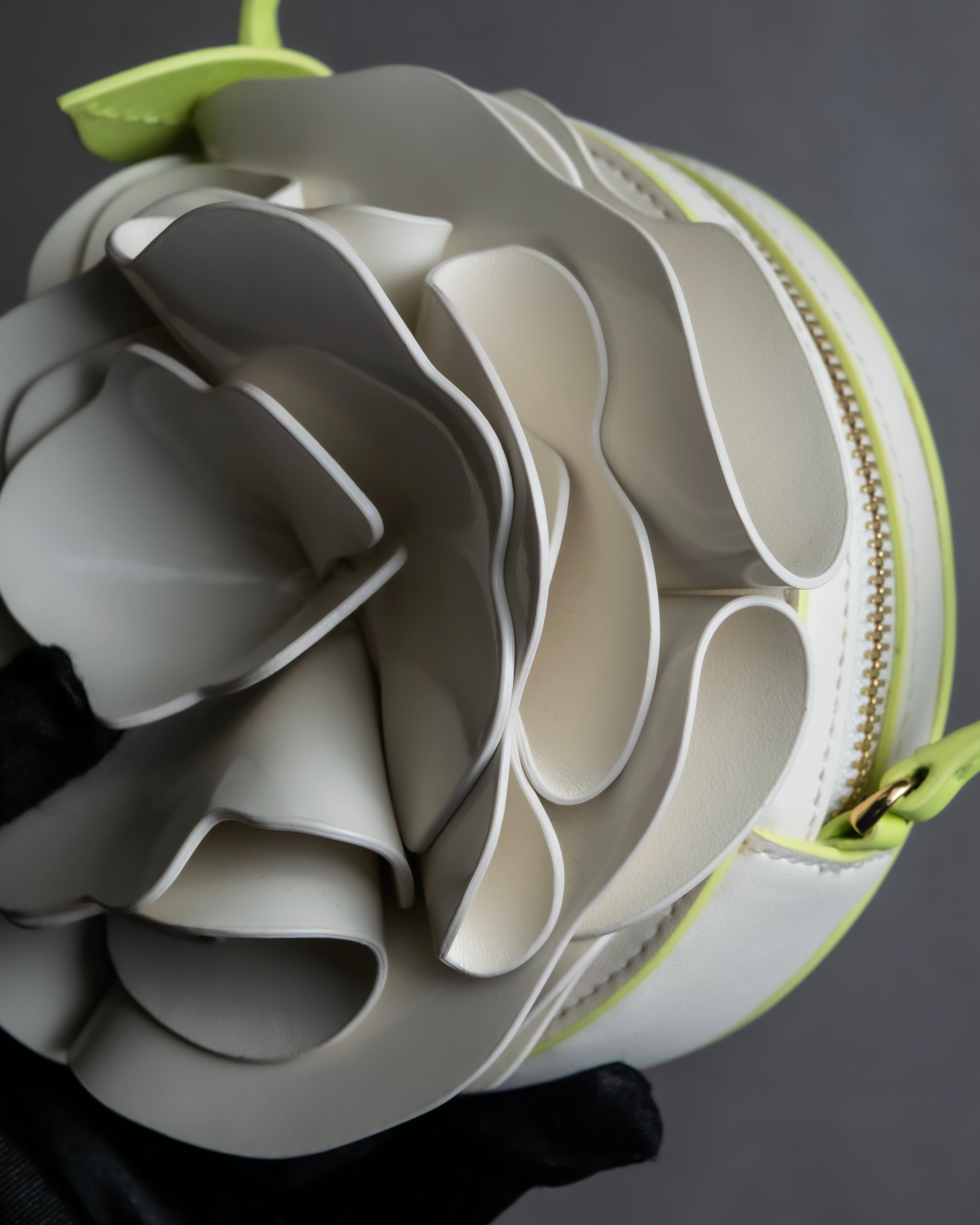 "Kate Spade" 3D rose design round hand bag