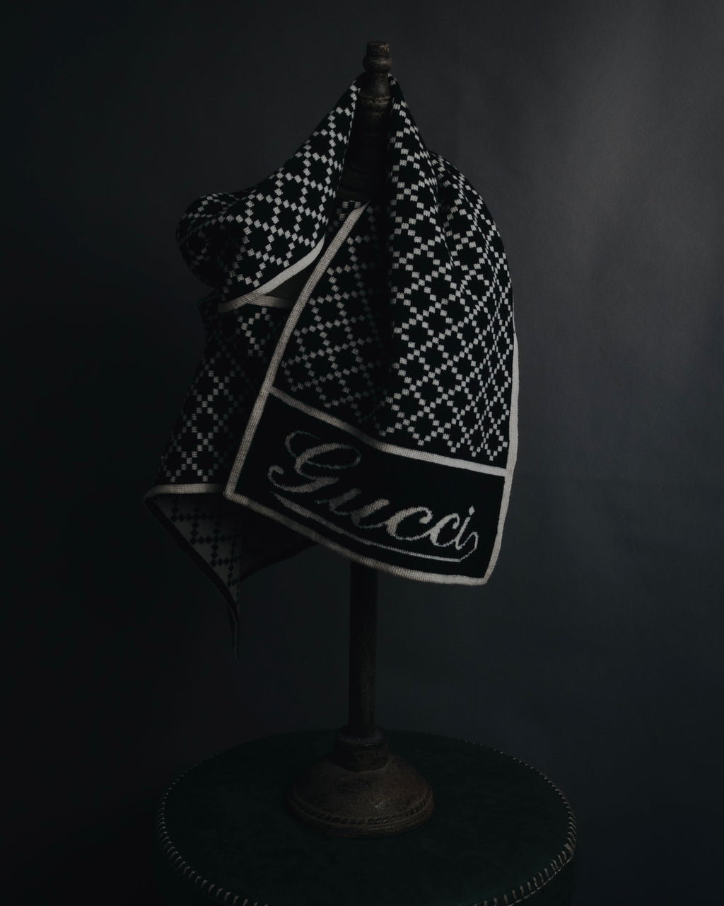 "GUCCI" 2016-2020 Script logo diamond-knit stole