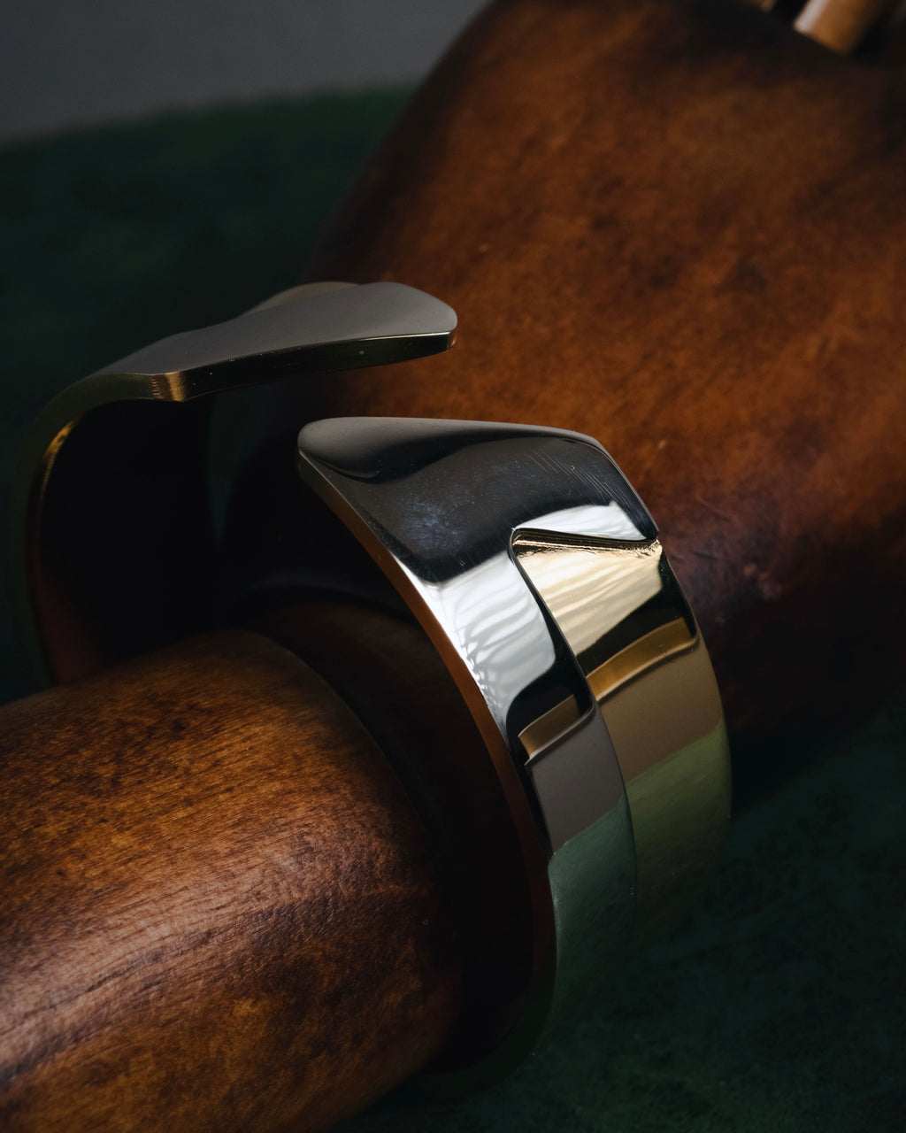 "LOEWE" 10’s Bicolor geometric open-cuff bangle