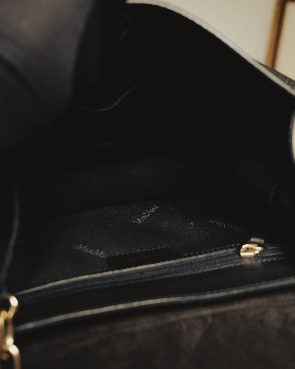 “Max Mara” Late 90’s-early 00’s exotic leather flap chain bag