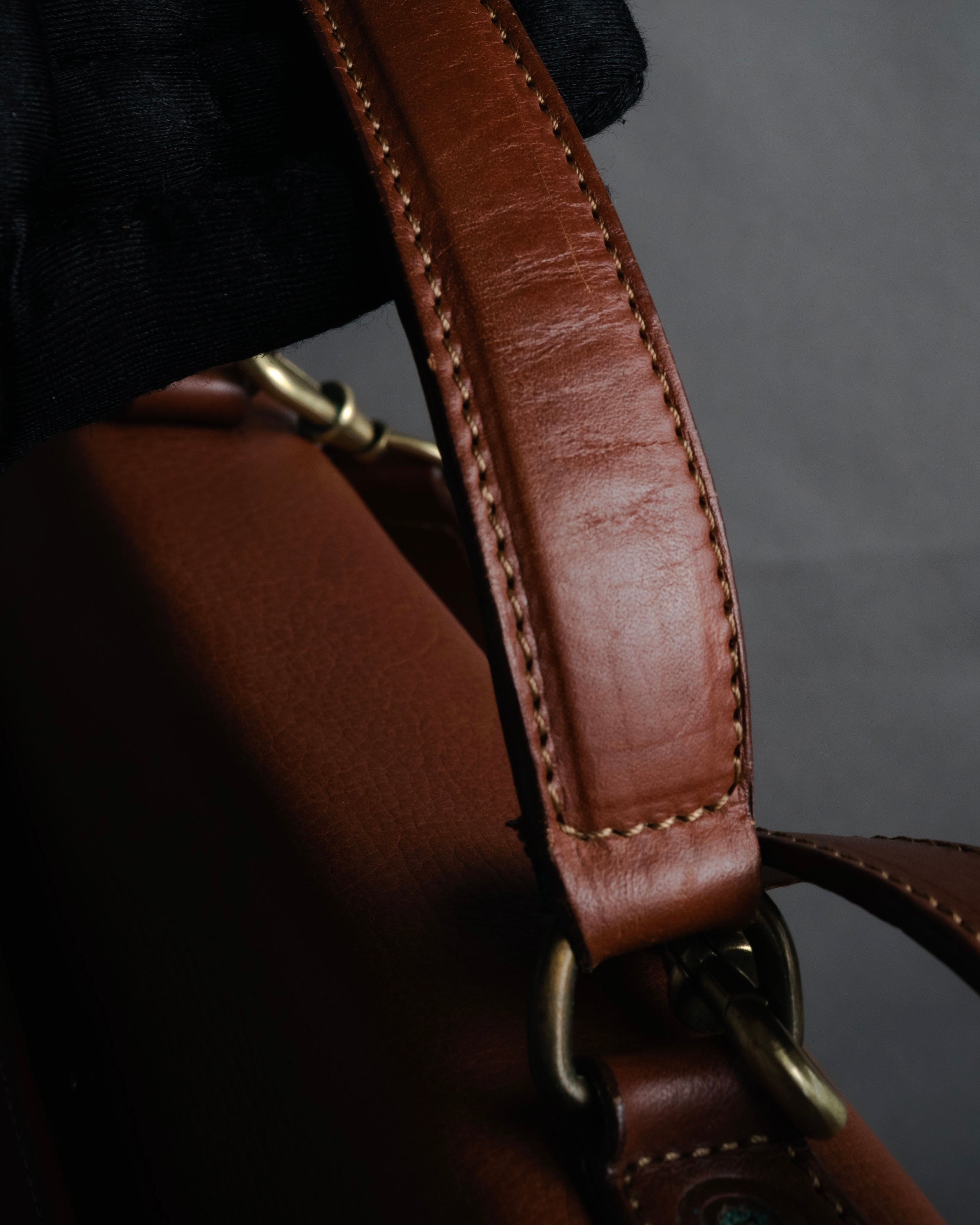 “Burberrys” 80’s-90’s Heritage leather bag