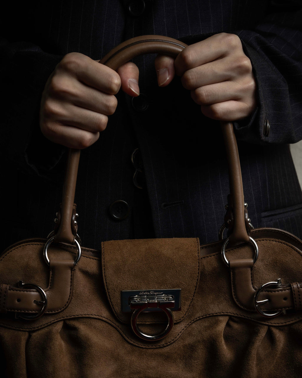 "Salvatore Ferragamo" Gathered form Gancini motif design suede hand bag