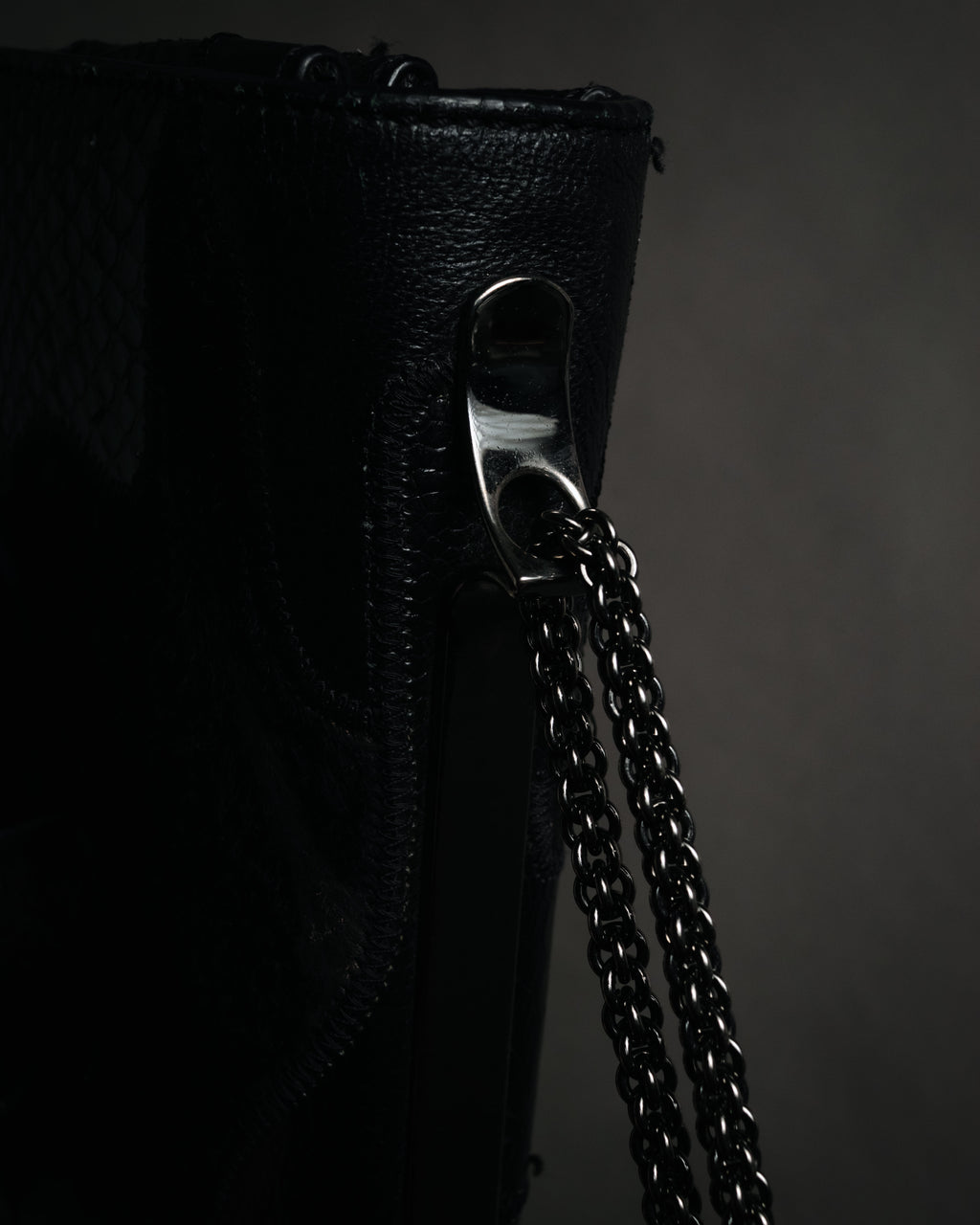 –SPECIAL– "VALENTINO GARAVANI" 2010’s Noir rockstud exotic patchwork chain bag