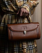 "BURBERRYS" Horizontal design camel grained leather bag