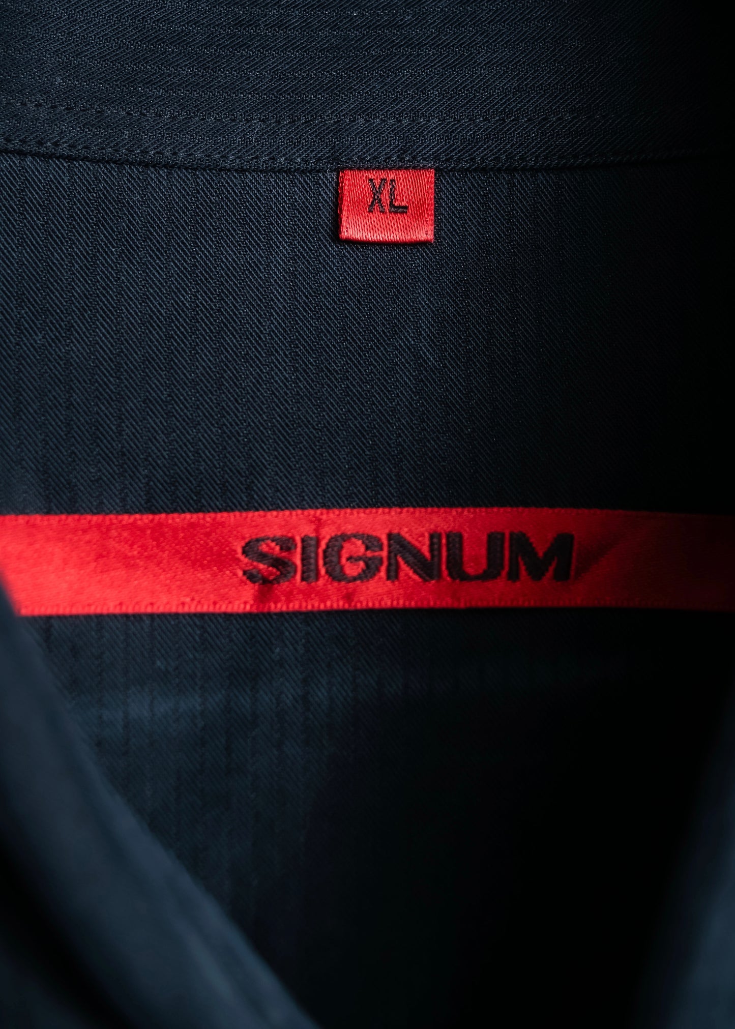 "SIGNUM" Vertical line relaxed fit black shirt