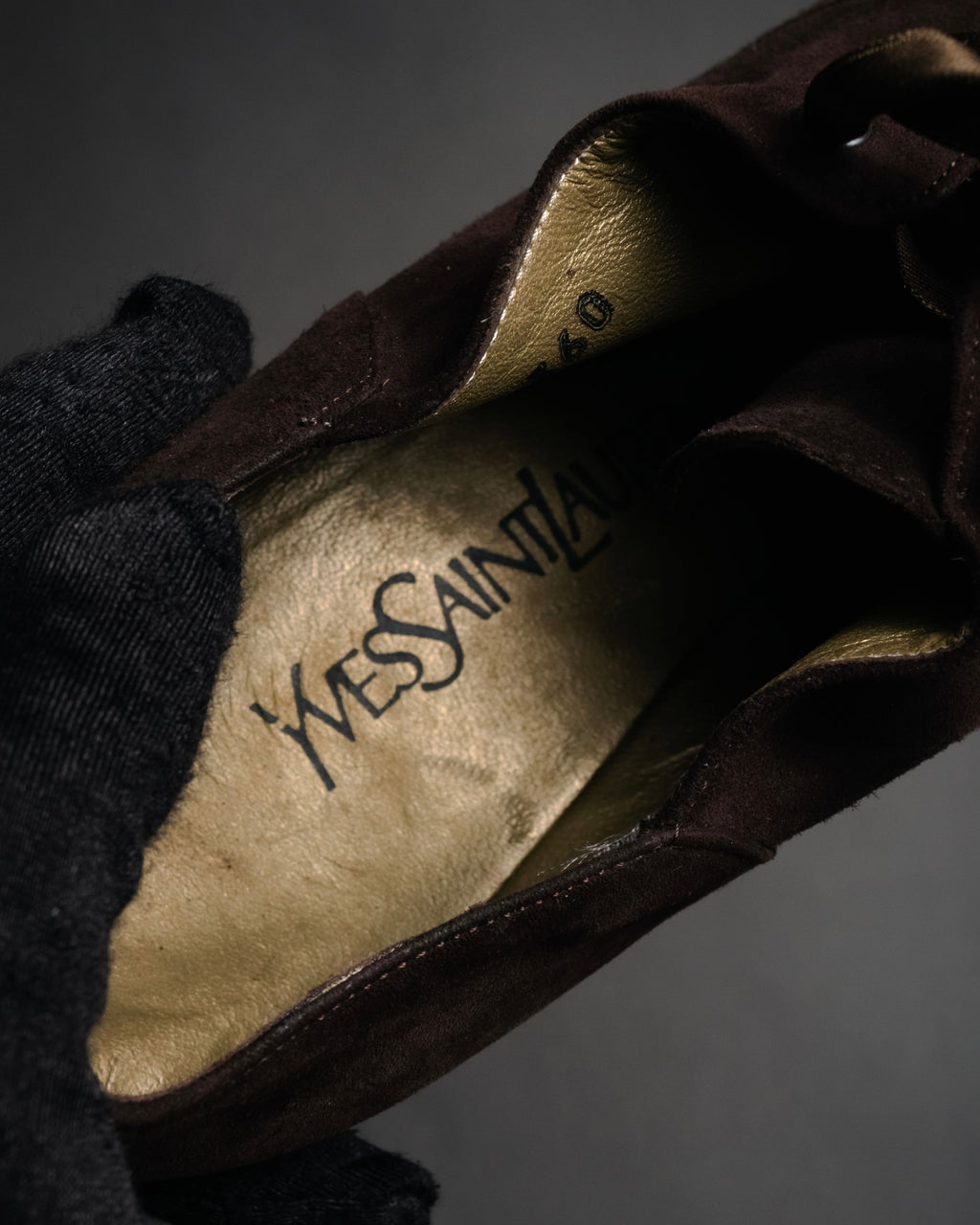“Yves Saint Laurent” 90’s-00’s Suede ribbon lace-up pumps