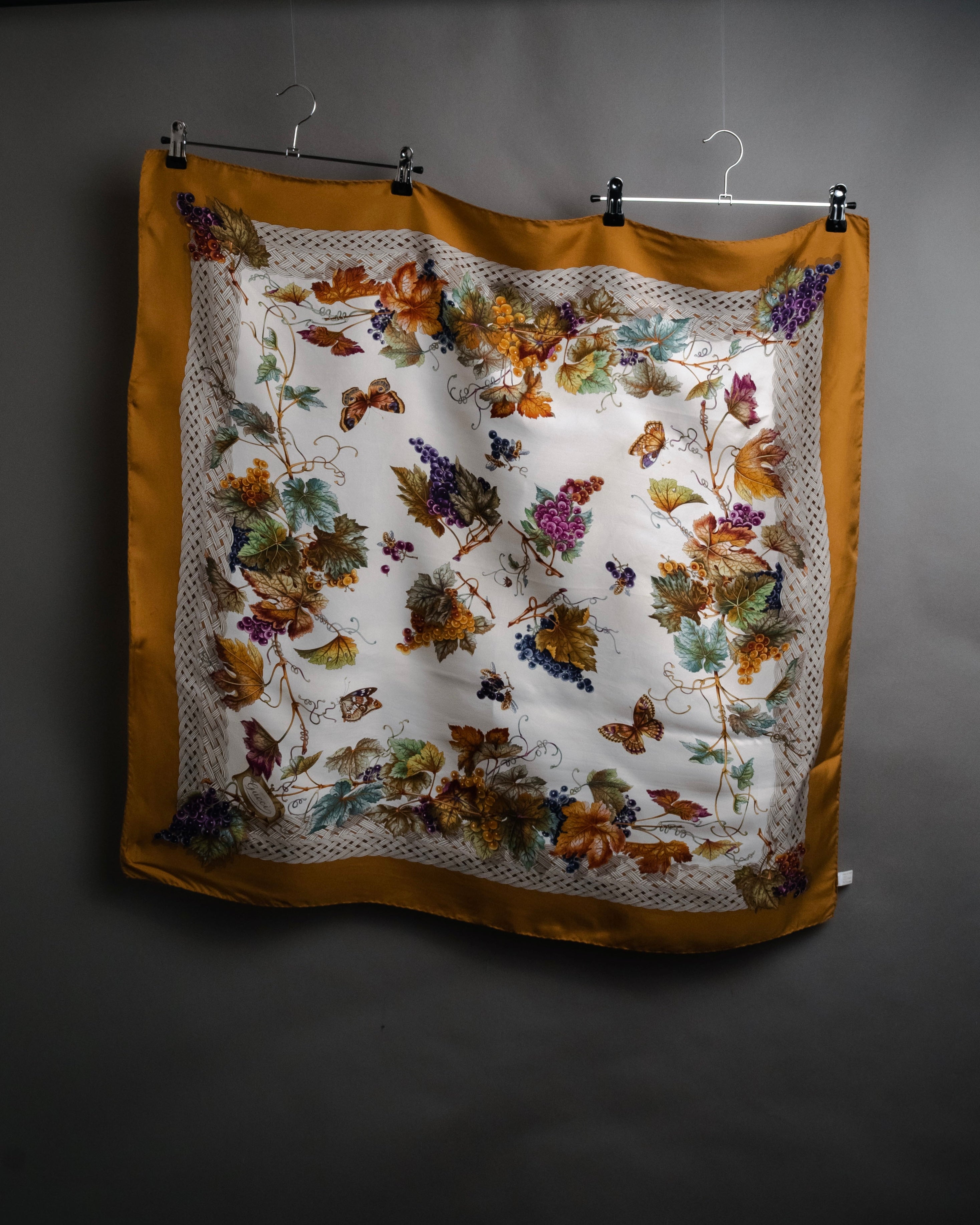 “GUCCI” 70’s-80’s Harvest motif silk scarf