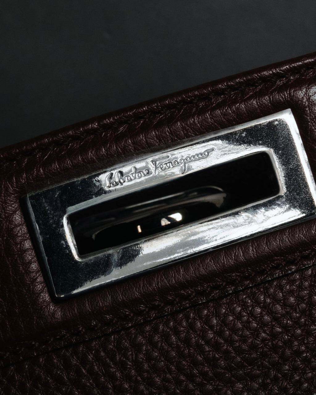 "Salvatore Ferragamo" 90’s-00’s Gancini hardware pebbled leather tote bag