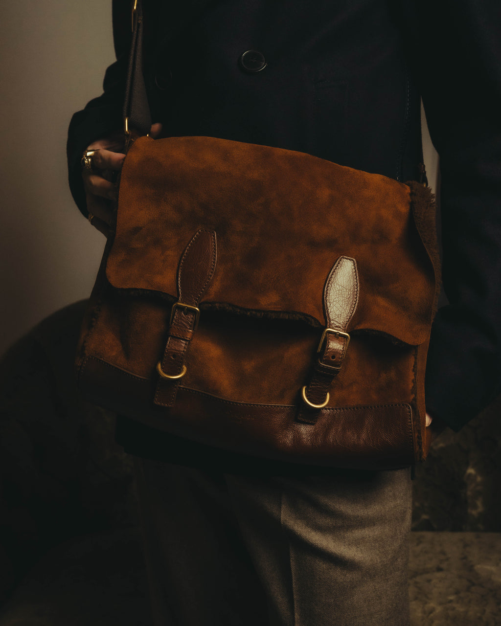 -SPECIAL- "Yves Saint Laurent" 00's Luxurious shearling double buckle messenger bag