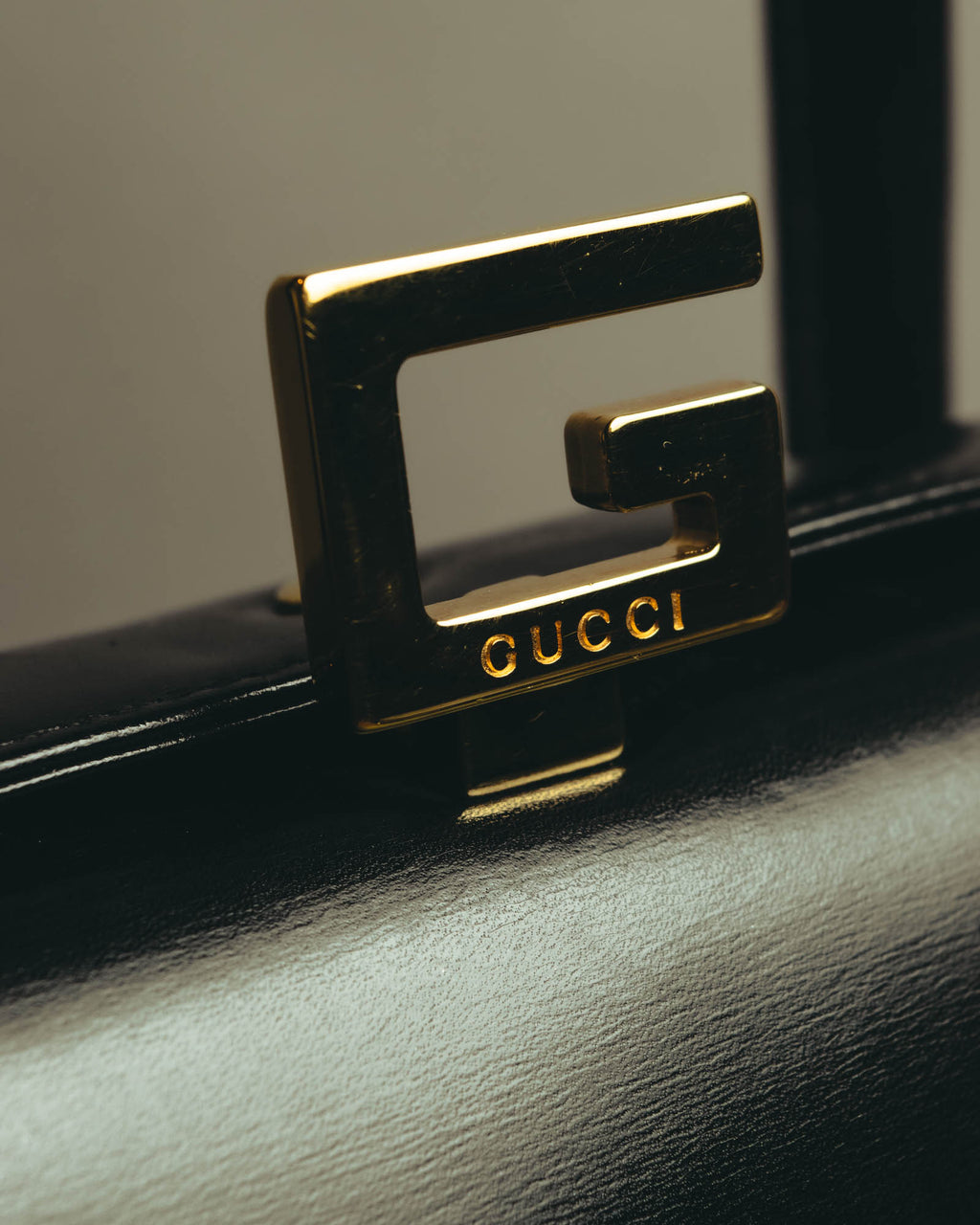 "GUCCI" 90's Structured leather top handle handbag