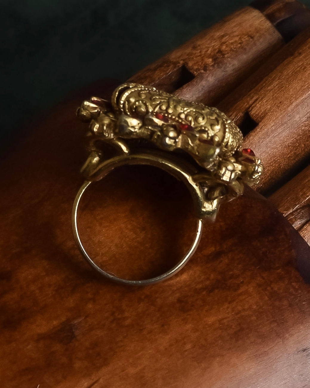 "Vintage glass stone top golden ring"