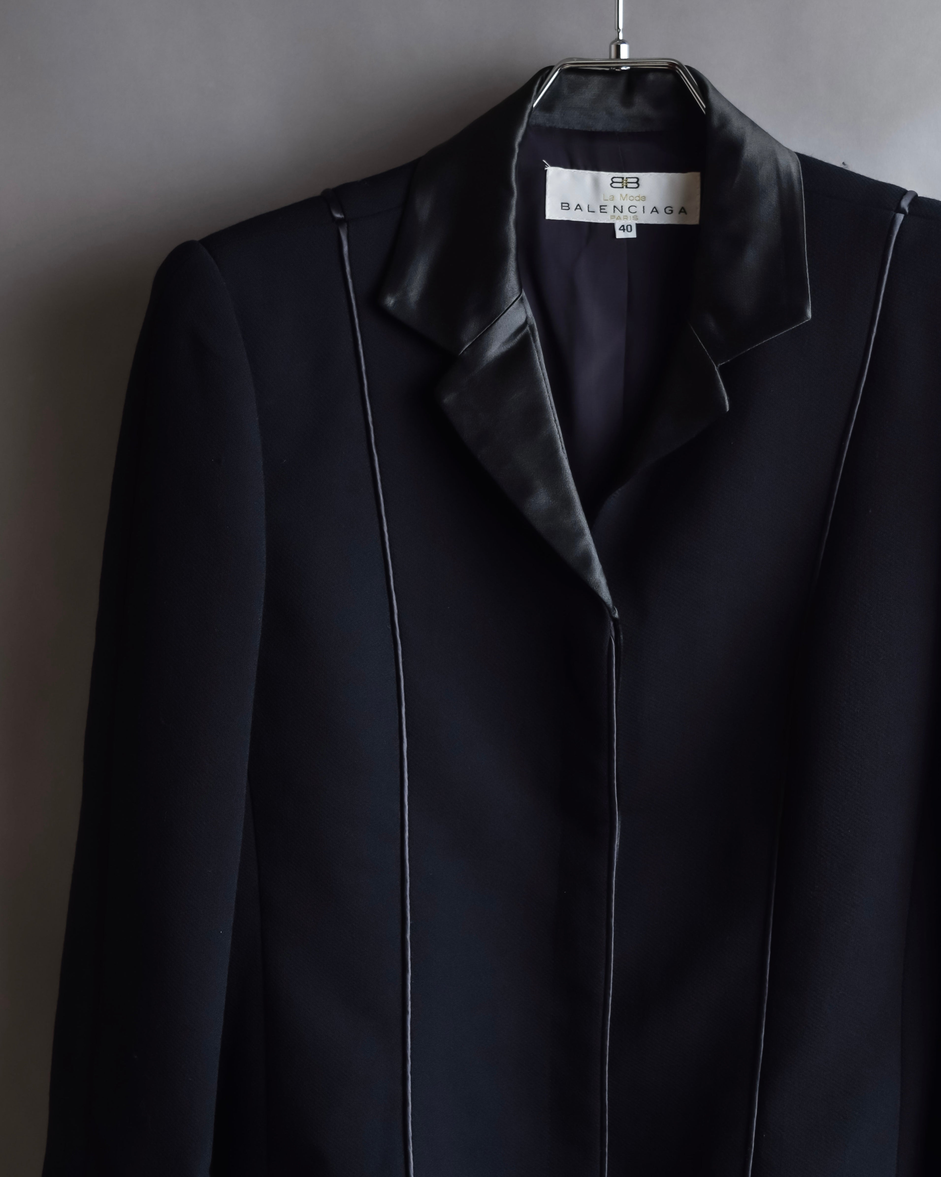 "BALENCIAGA La Mode" Satin-switched piping design tailored jacket