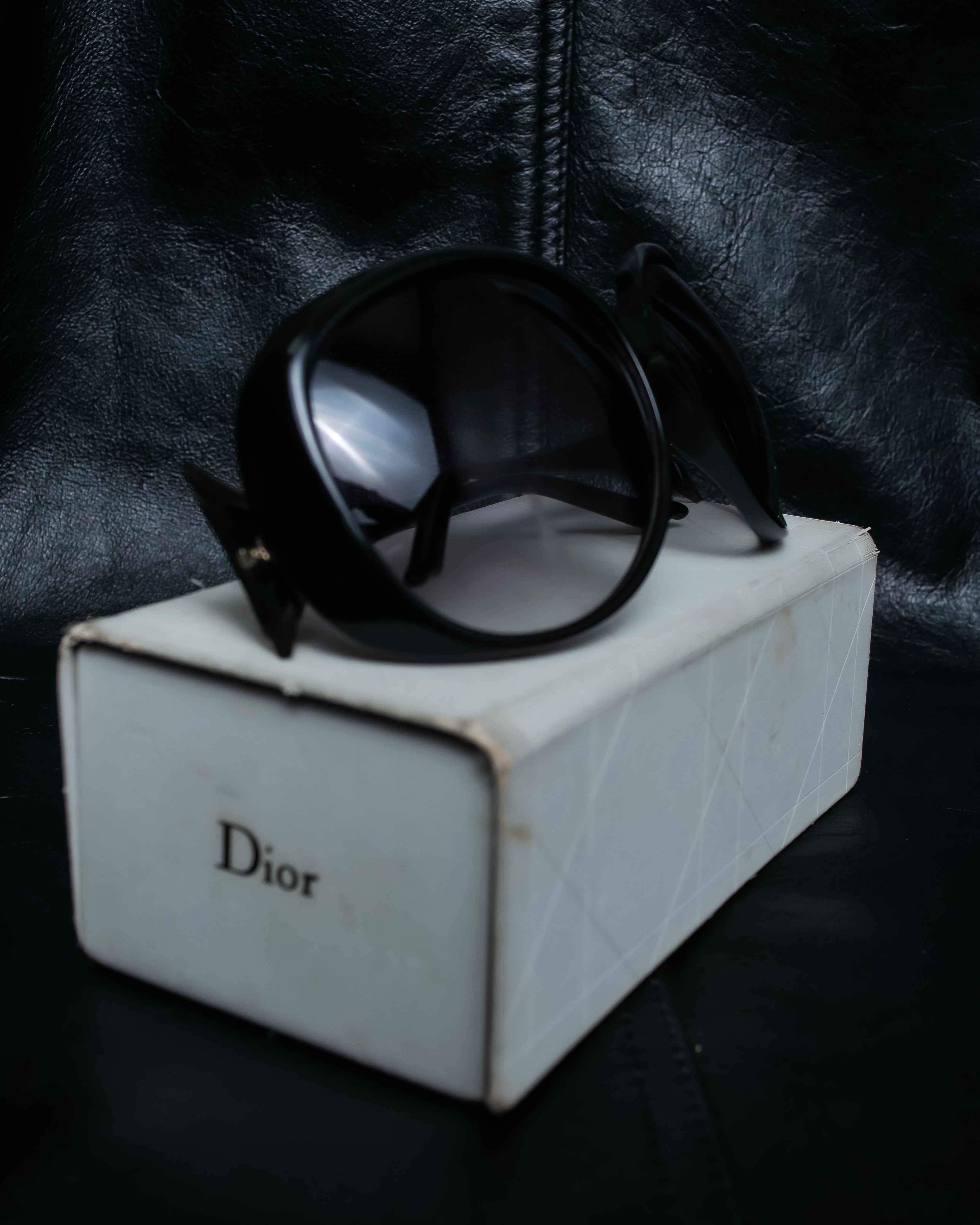 “Dior” Butterfly flame curved surface sunglasses