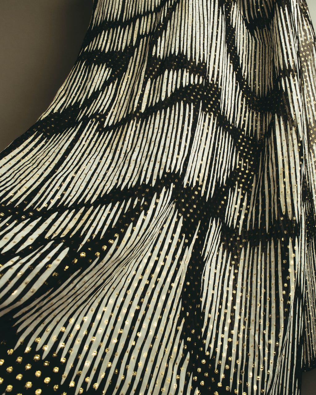 -SPECIAL- “GUCCI” 00’s-10’s Metallic printed sheer stole