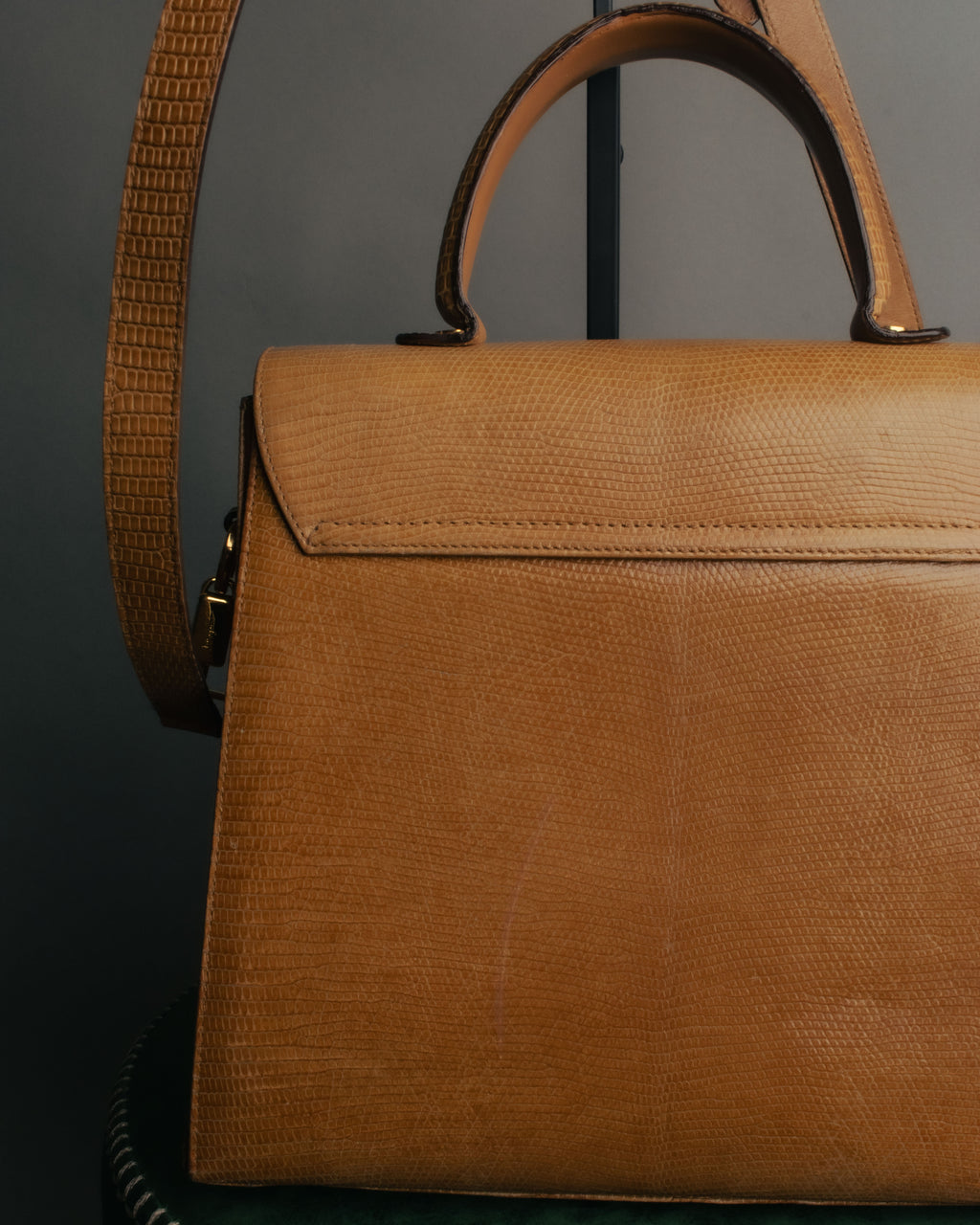 -SPECIAL- “Salvatore Ferragamo” 90’s lizard leather gancini 2way flap bag