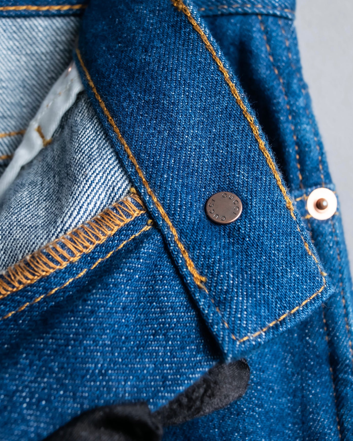 "GUCCI" Logo lapel design one wash flare denim