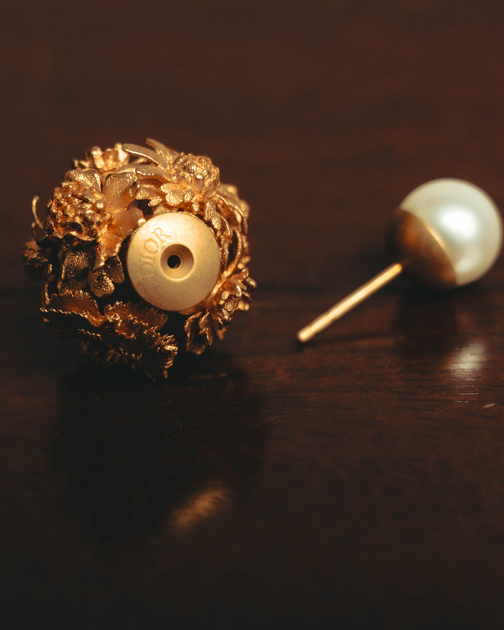 "Christian Dior" 2020's Floral double-sided stud earrings