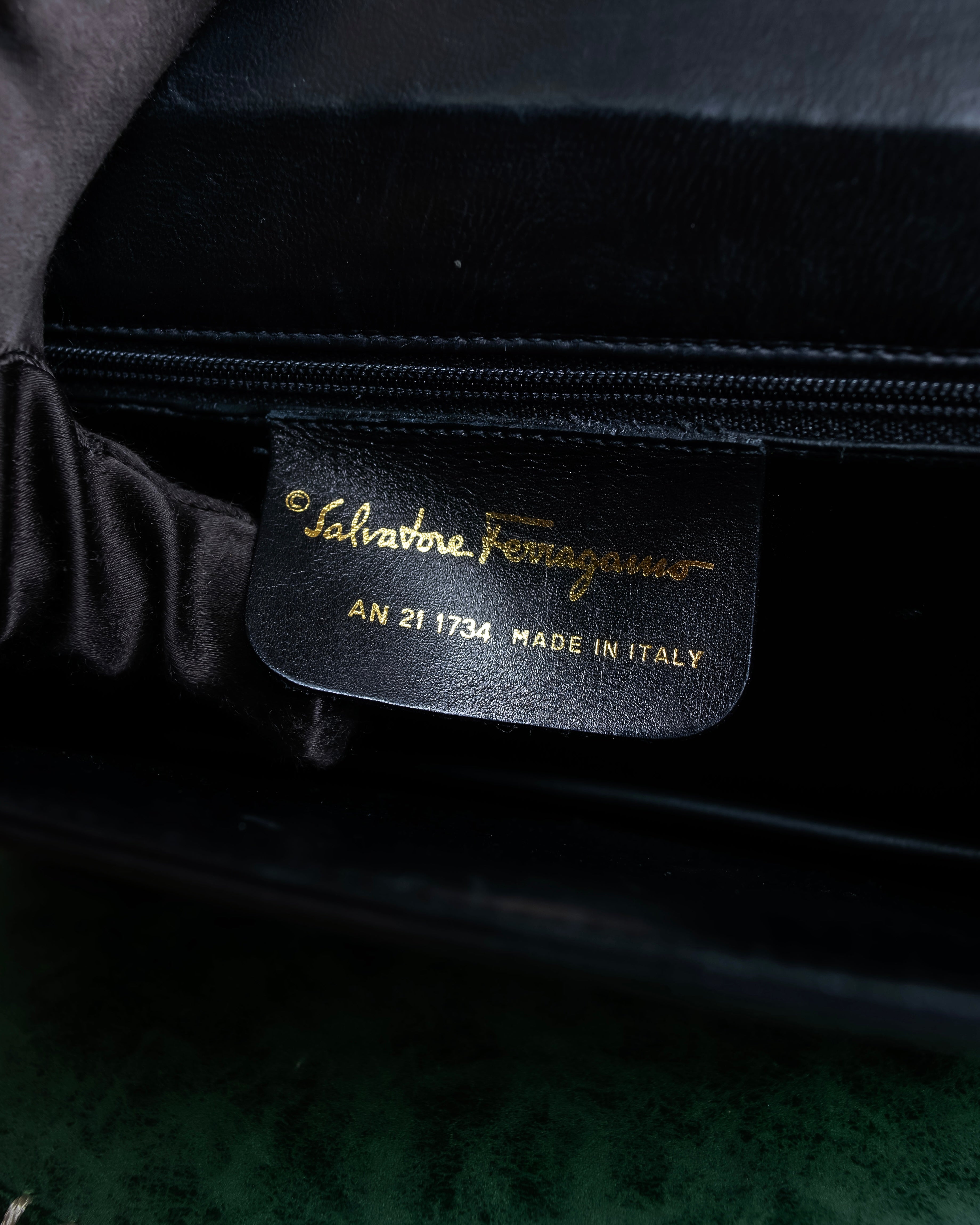 "Salvatore Ferragamo" Horizontal design pumps engraved leather one handle bag