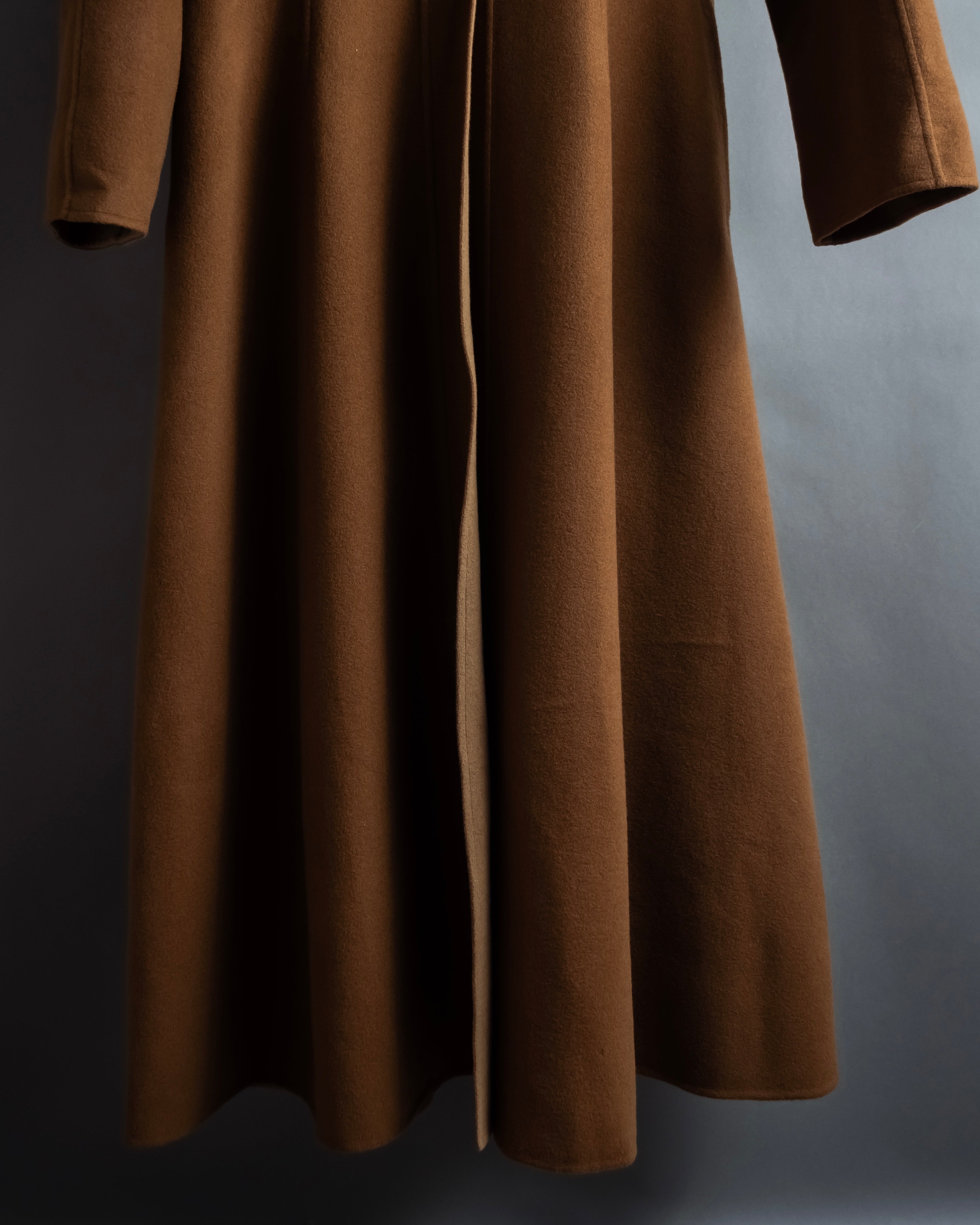 -SPECIAL- "Christian Dior" 80's-90's
Shaped flare silhouette collarless coat