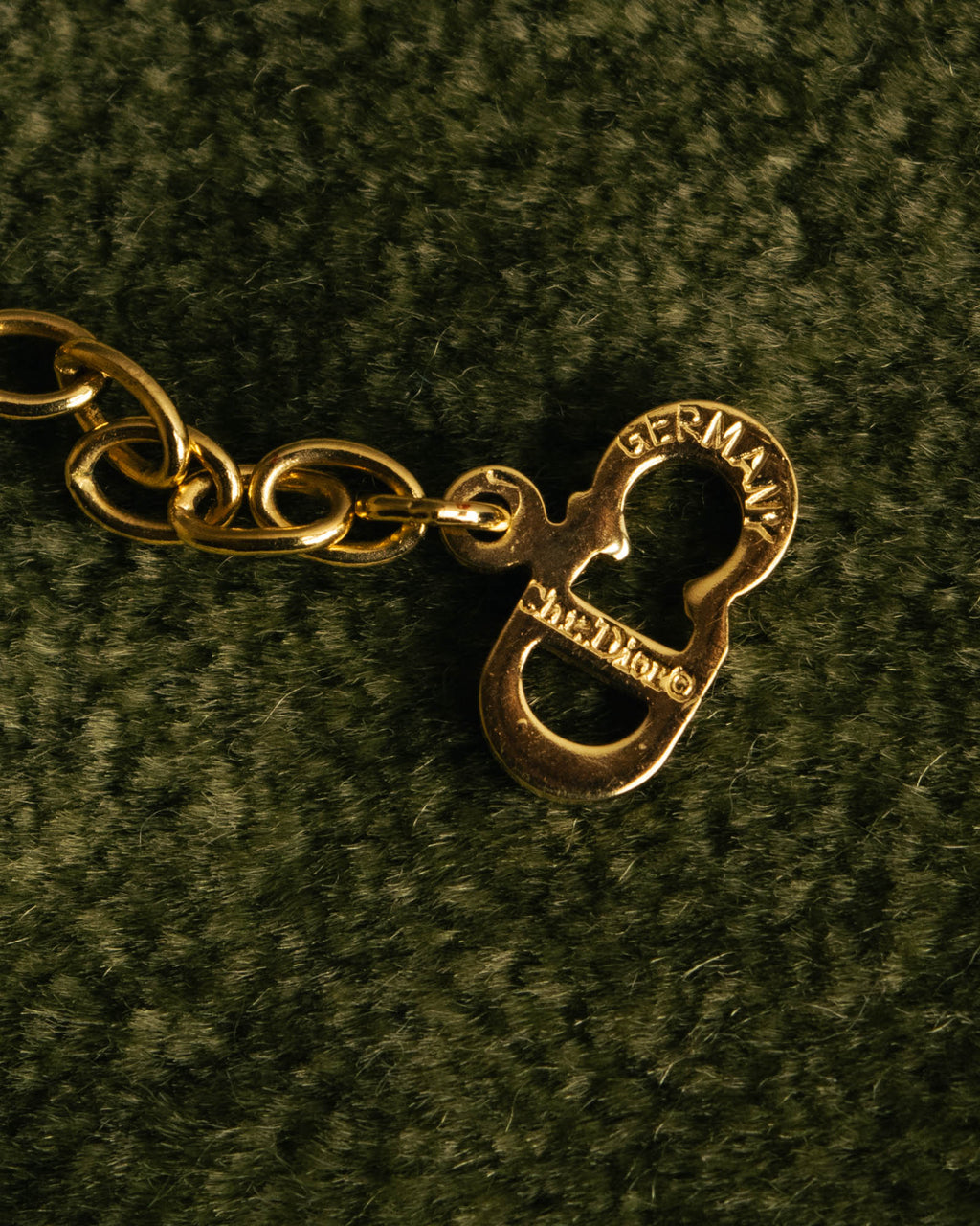 "Christian Dior" 80's-00's Gold tone cd pendant necklace
