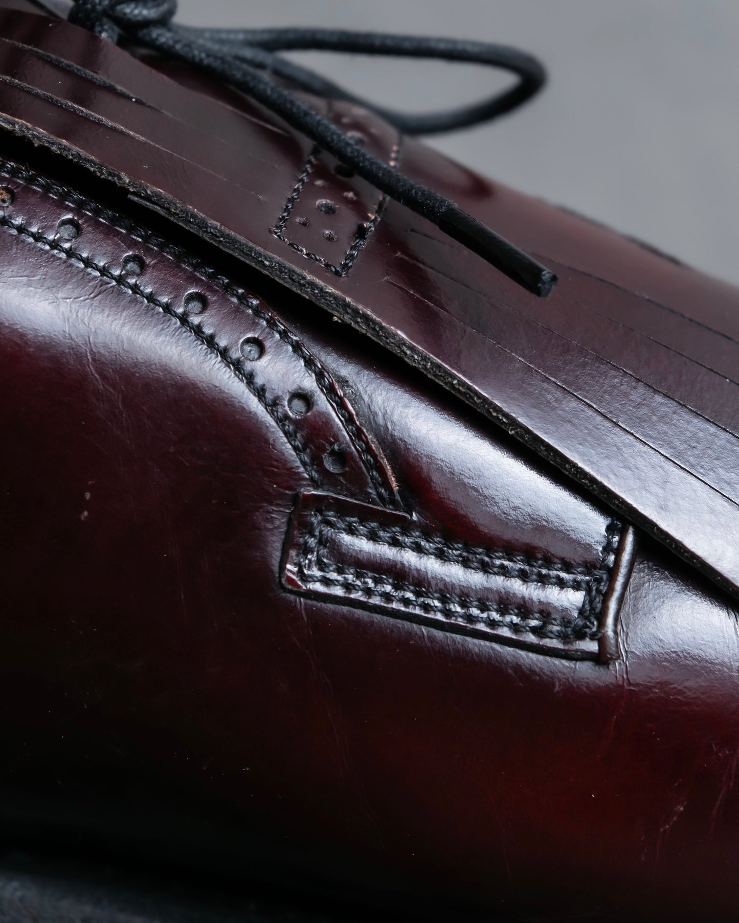 "Johnston & Murphy" Logo engraved fringe design leather shoes