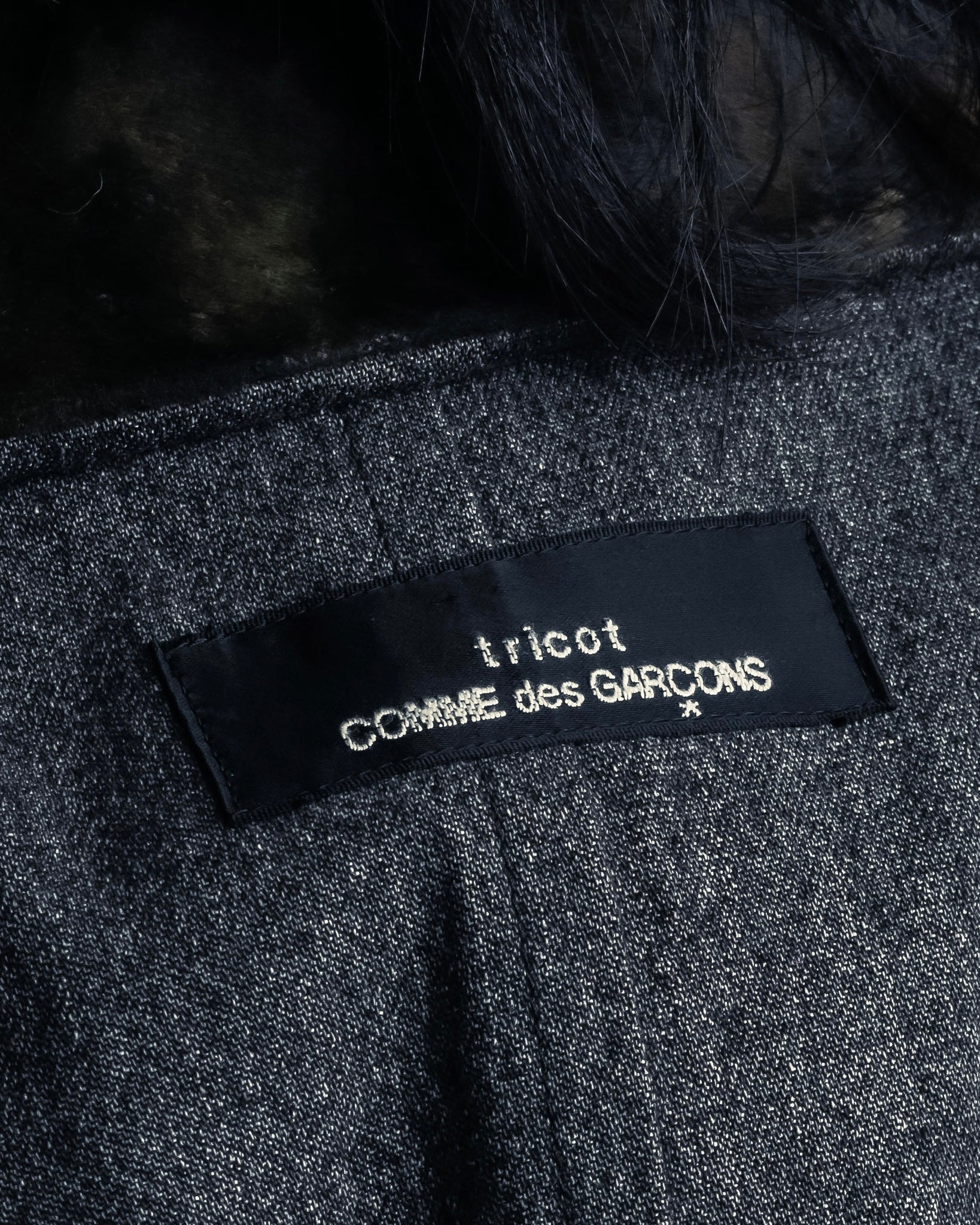"tricot COMME des GARCONS" 
Double-breasted reversible fur tailored coat