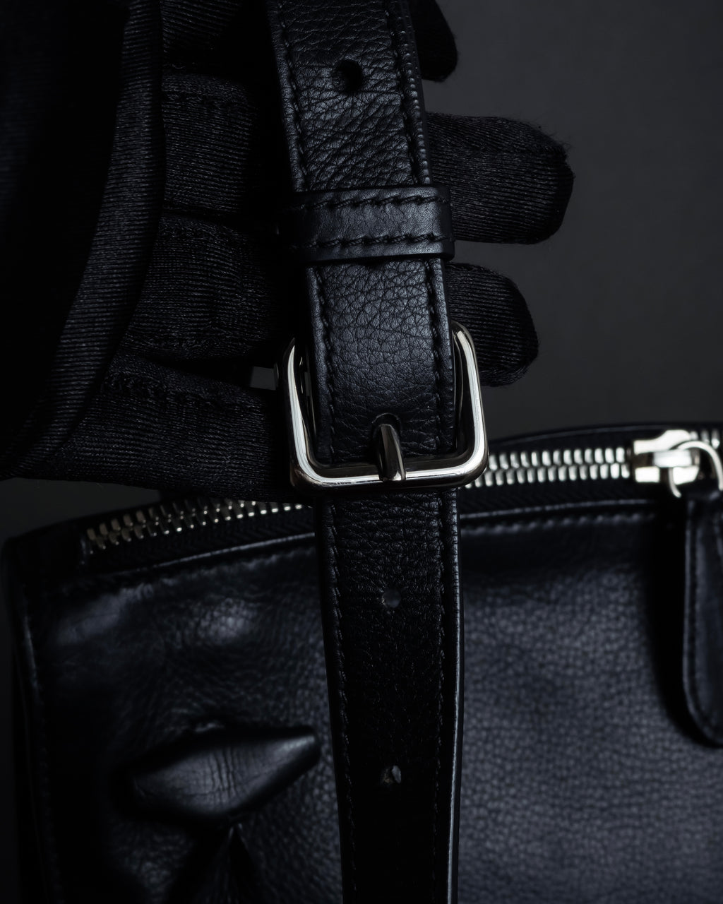 "JIL SANDER" Hill model gently curved leather shoulder bag