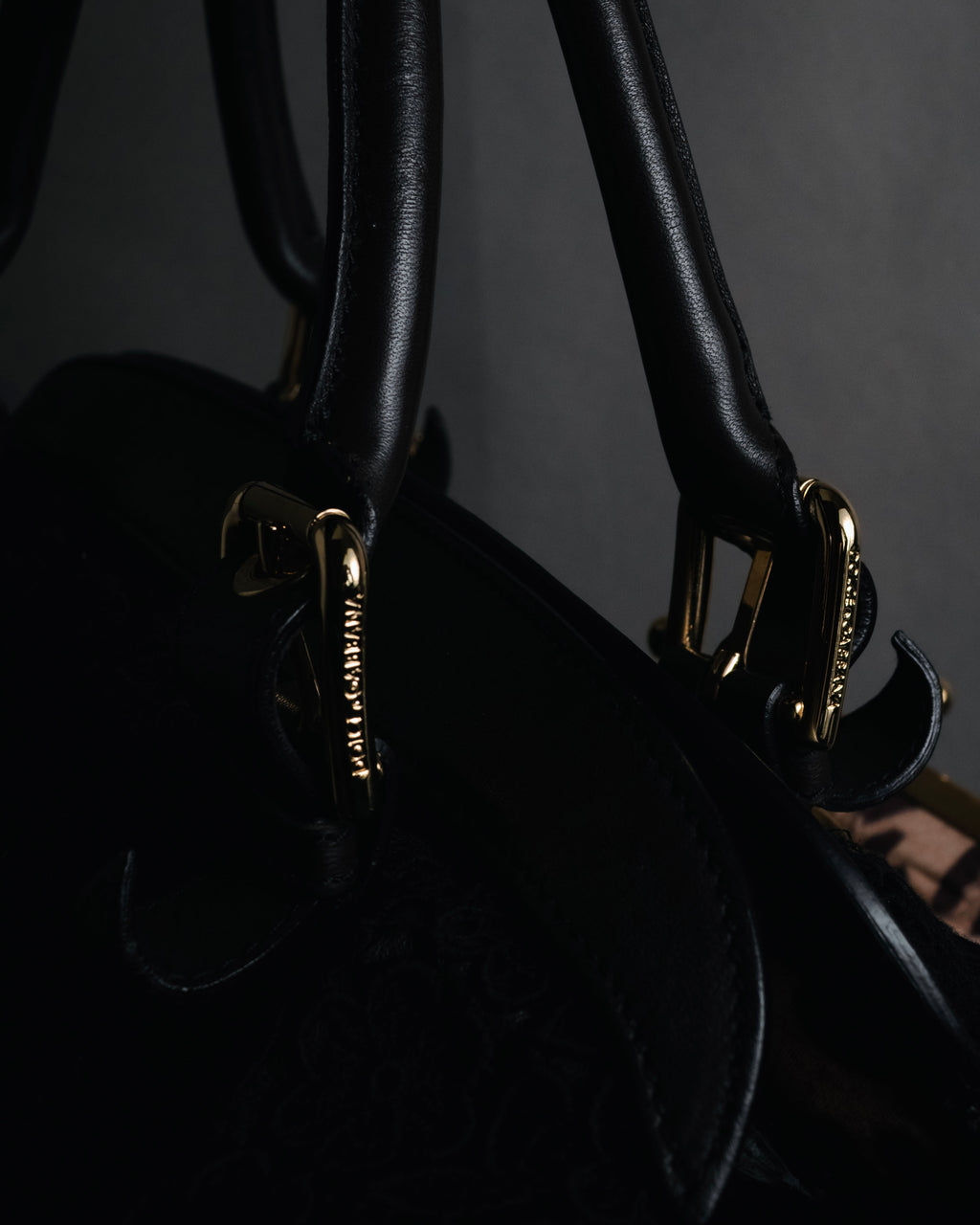 "DOLCE & GABBANA" 2005-06 Anniversary lace kisslock leather handbag