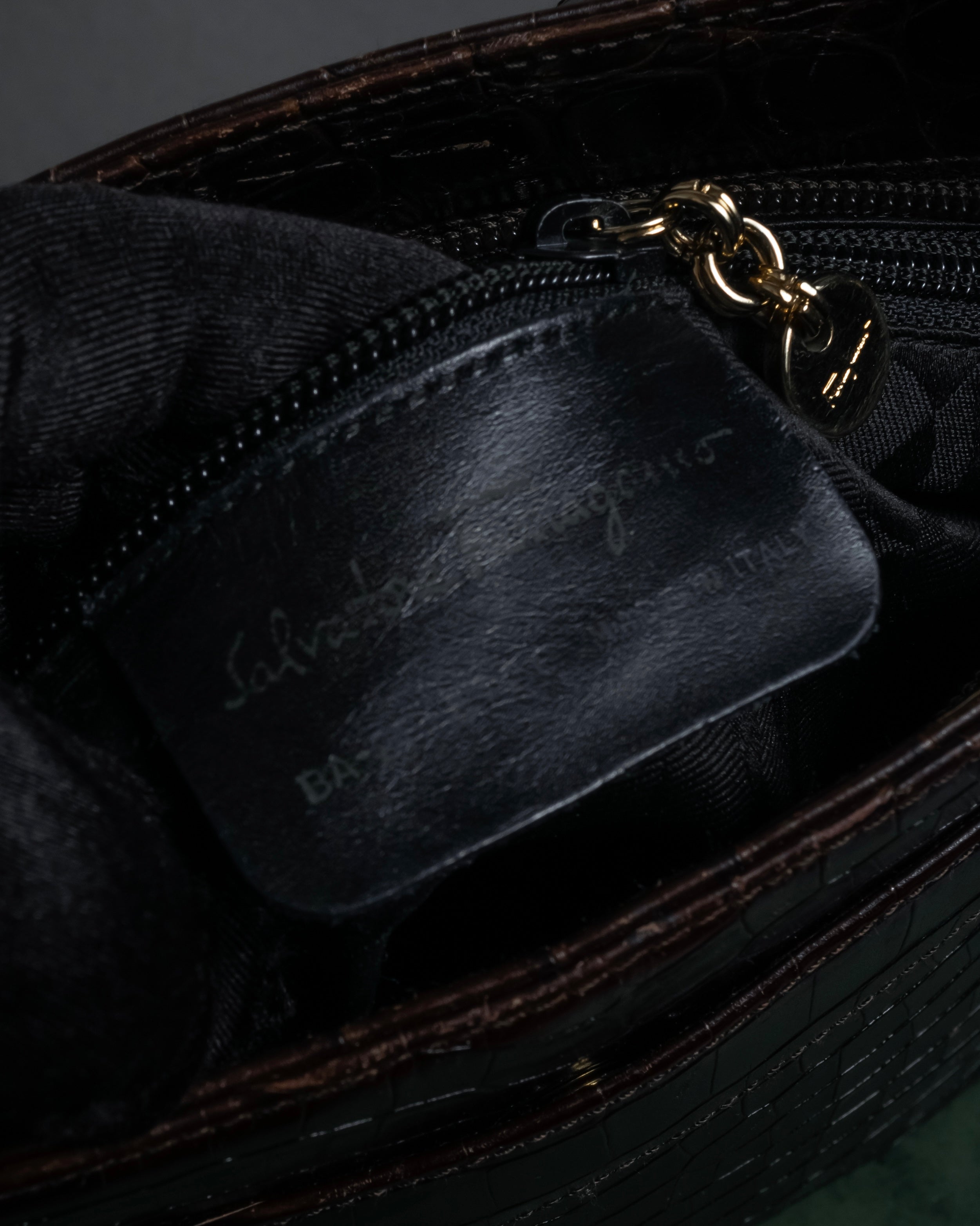 "Salvatore Ferragamo" 90’s crocodile embossed vara shoulder bag