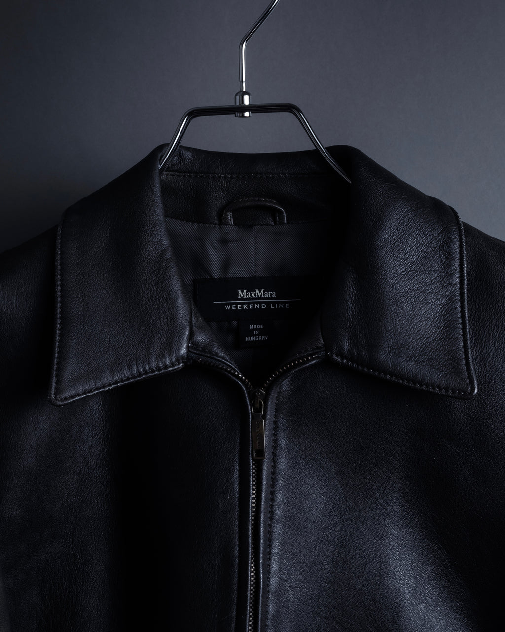 "Weekend Max Mara" Minimalist design center zip-up leather jacket