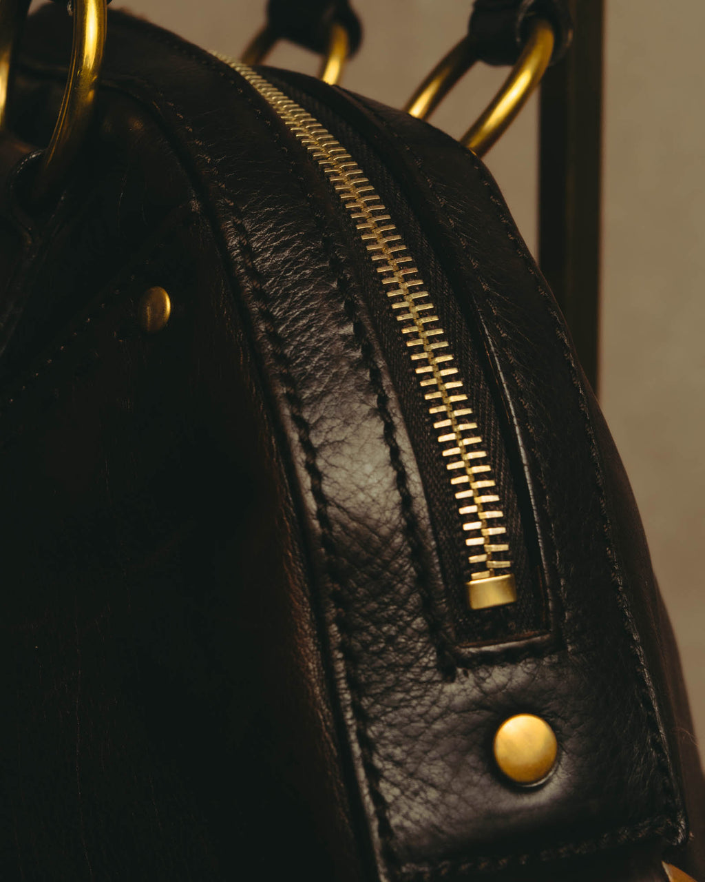 -SPECIAL- “Yves Saint Laurent” 00’s-10’s Muse leather handbag