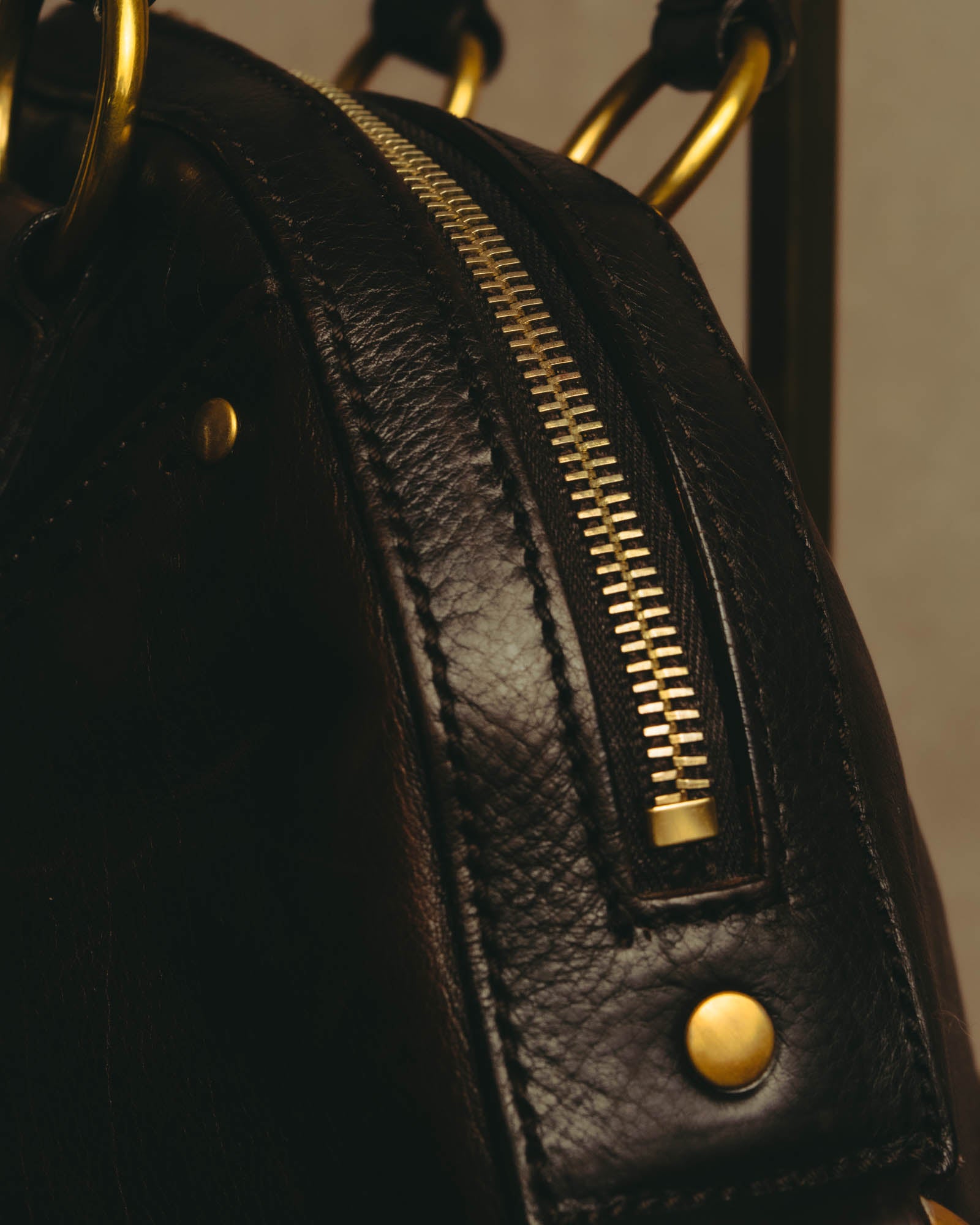 -SPECIAL- “Yves Saint Laurent” 00’s-10’s Muse leather handbag