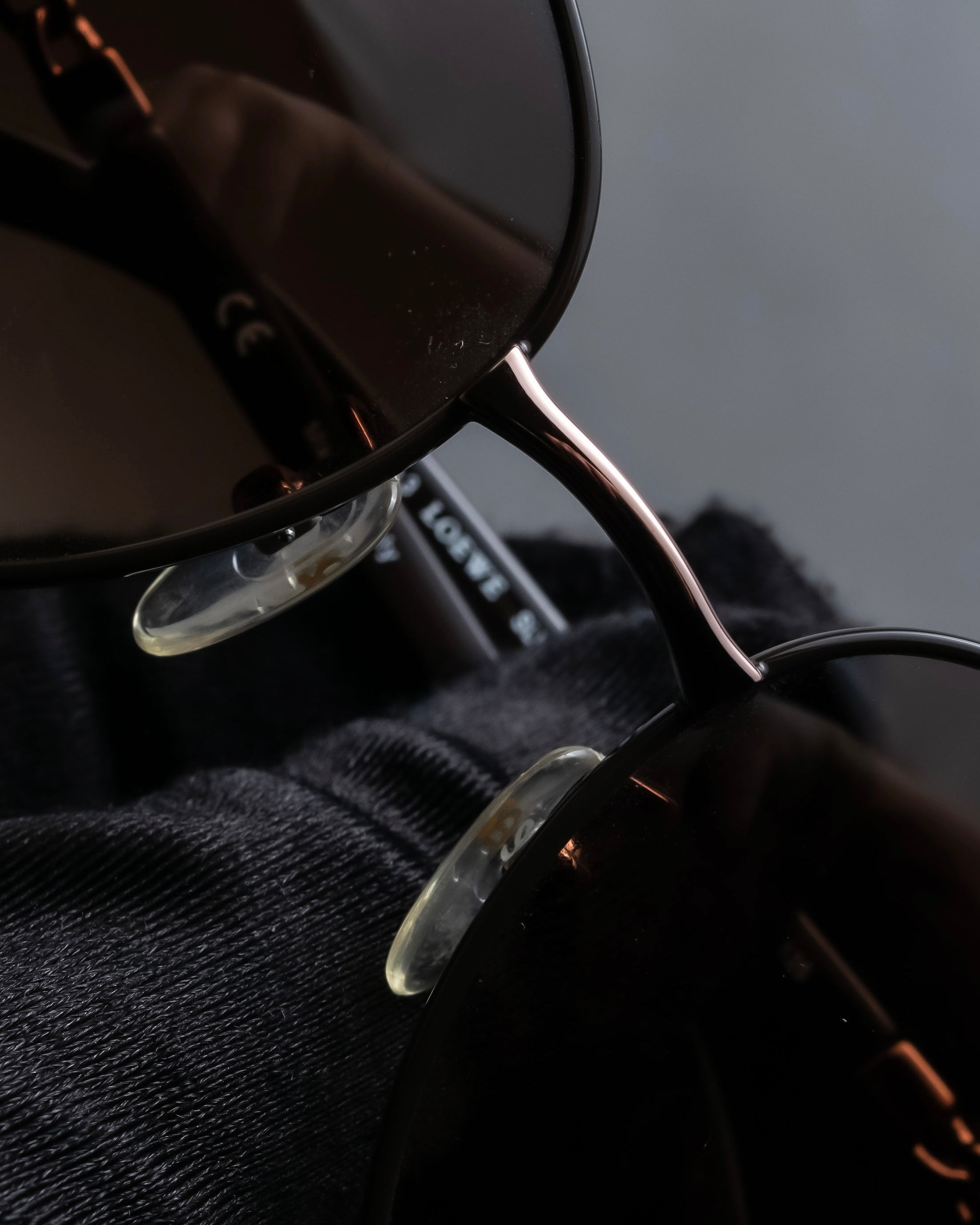 "LOEWE" Temple chain detail teardrop frame sunglasses