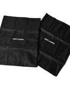 付属品として付属する、SAINT LAURENTロゴ入りのブラックの純正保存袋2枚を写したカット。